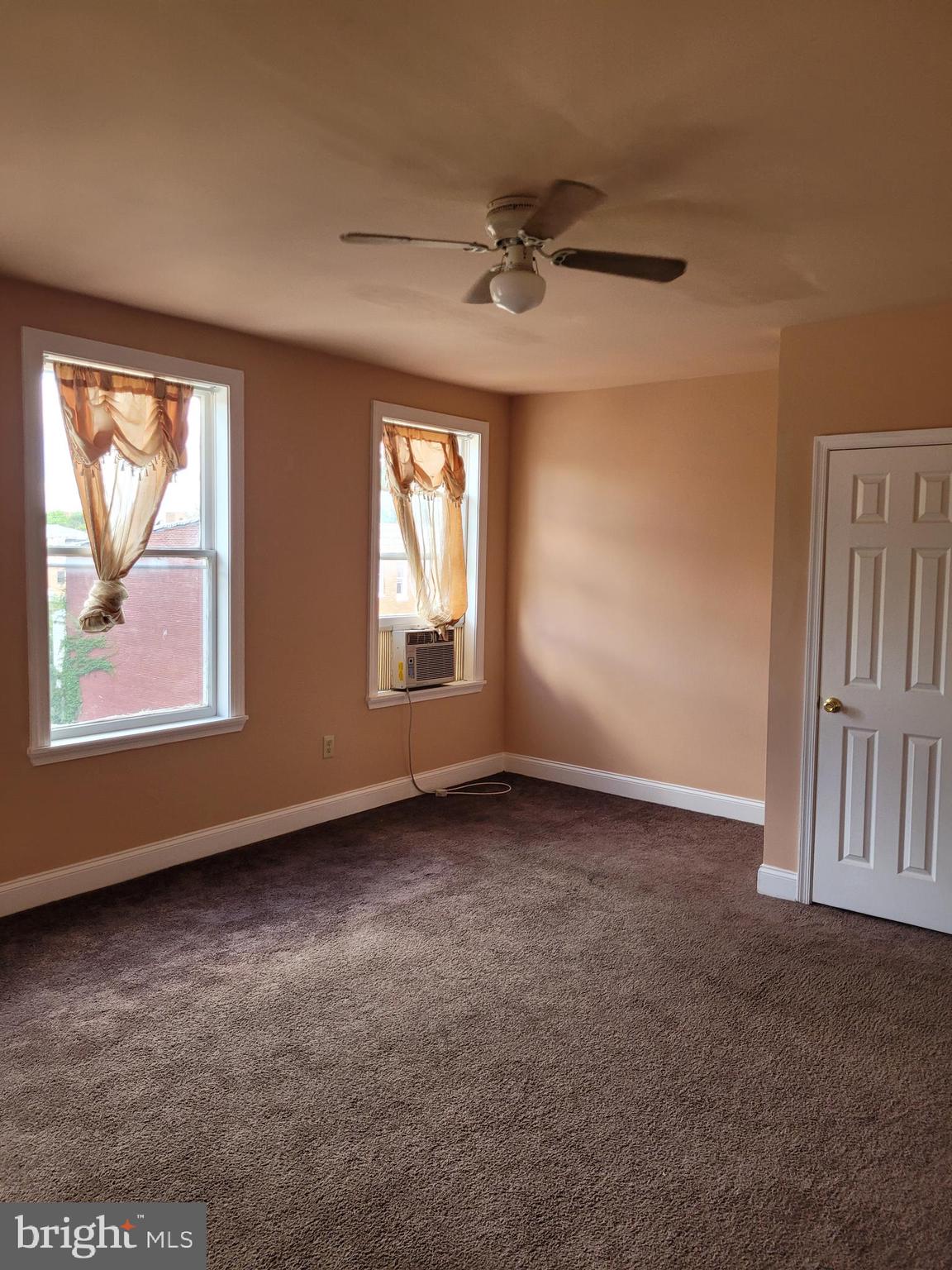 ALBEMARLE SQUARE - Residential Lease