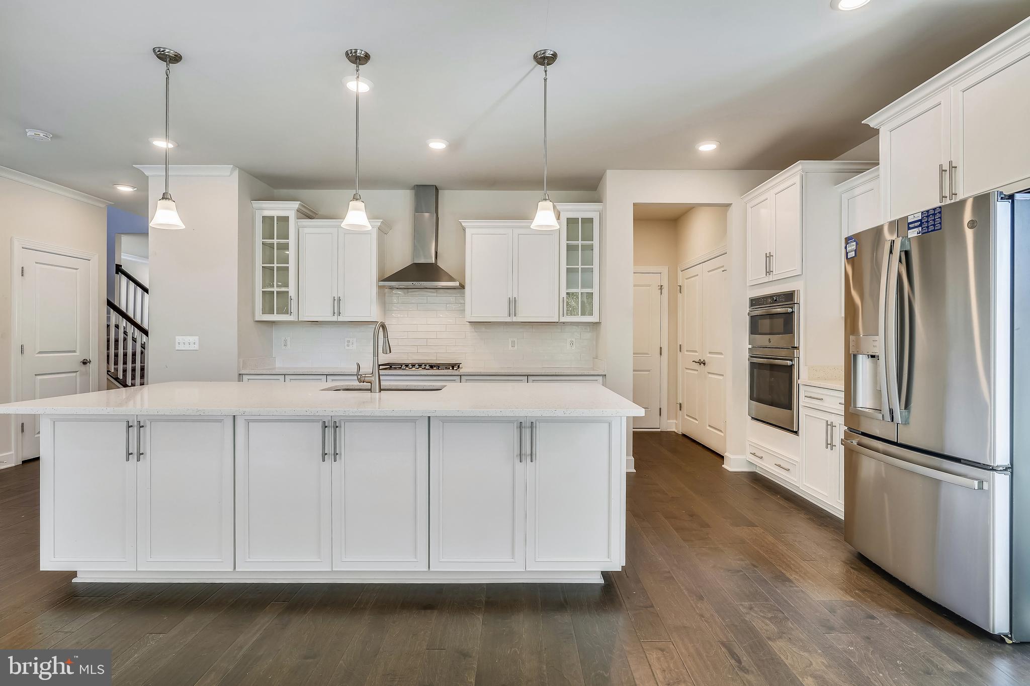 GILES OVERLOOK - Residential