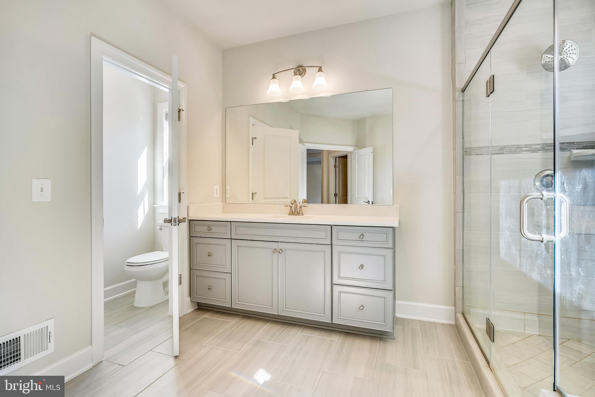 GILES OVERLOOK - Residential