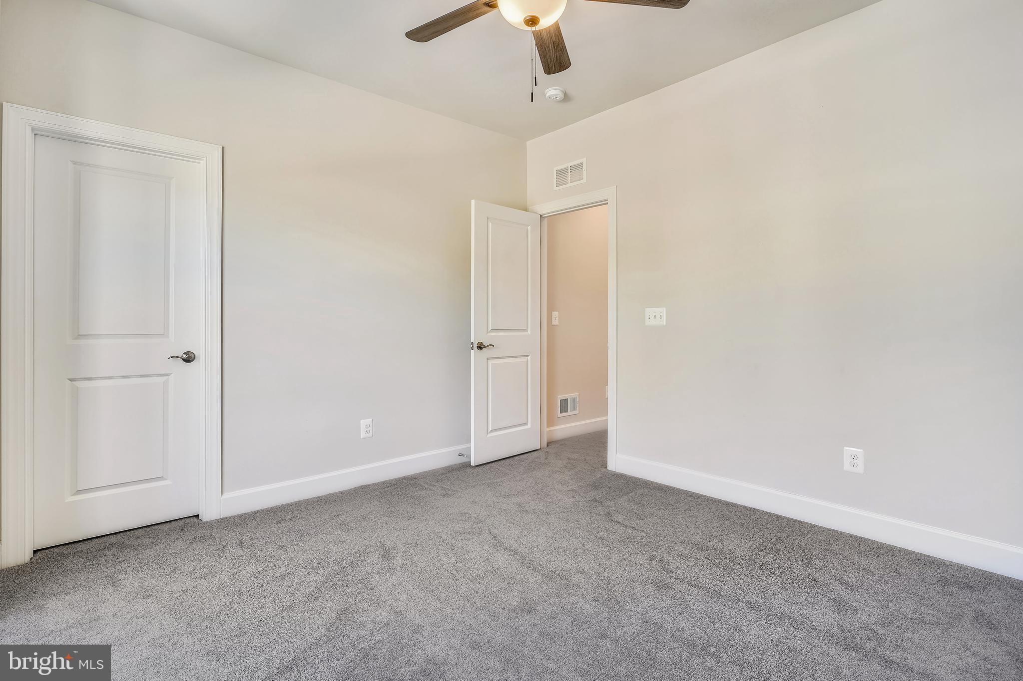 GILES OVERLOOK - Residential