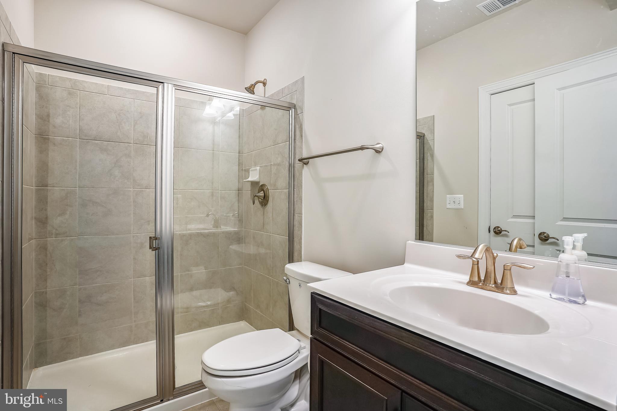 GILES OVERLOOK - Residential