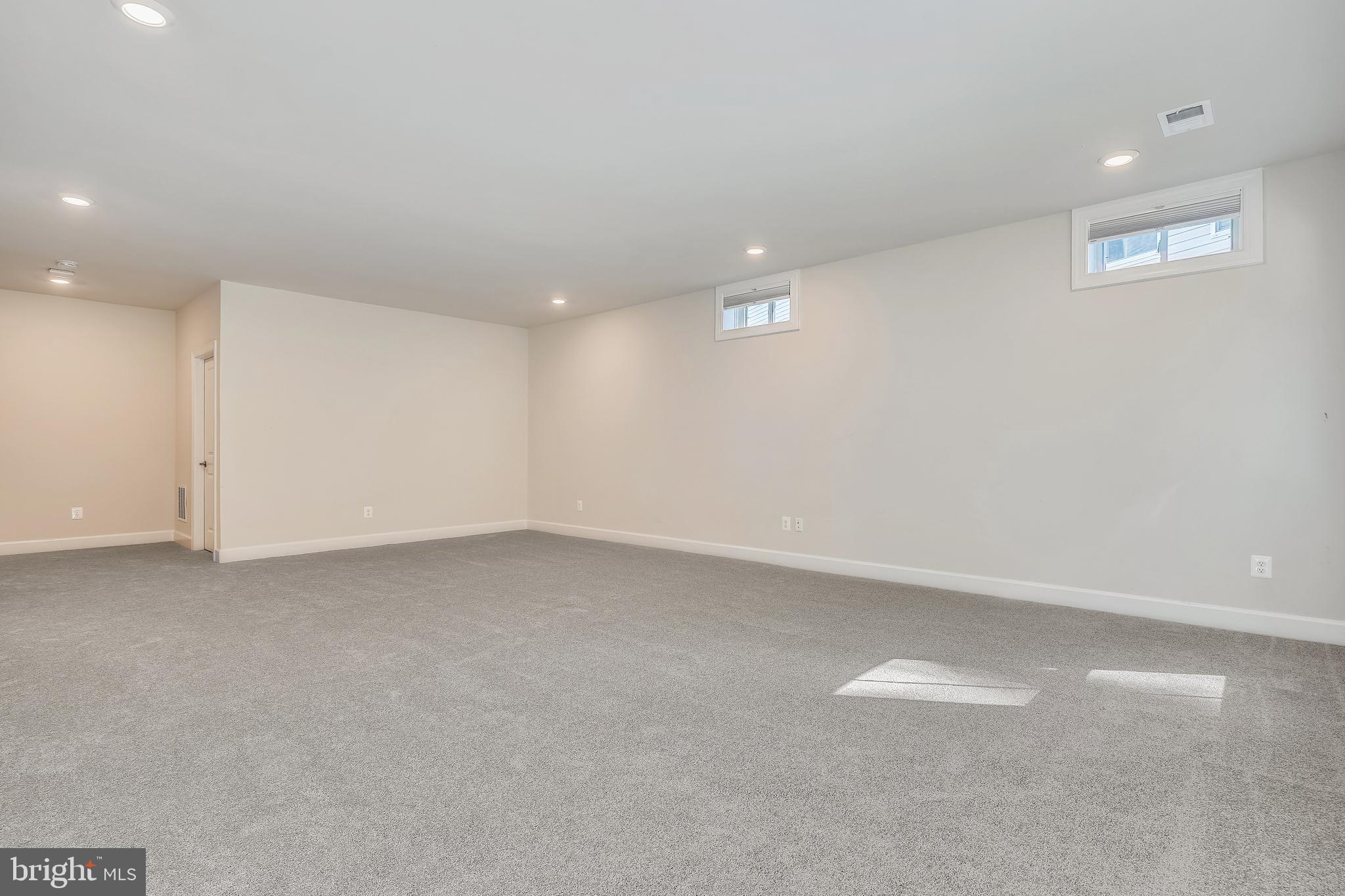 GILES OVERLOOK - Residential