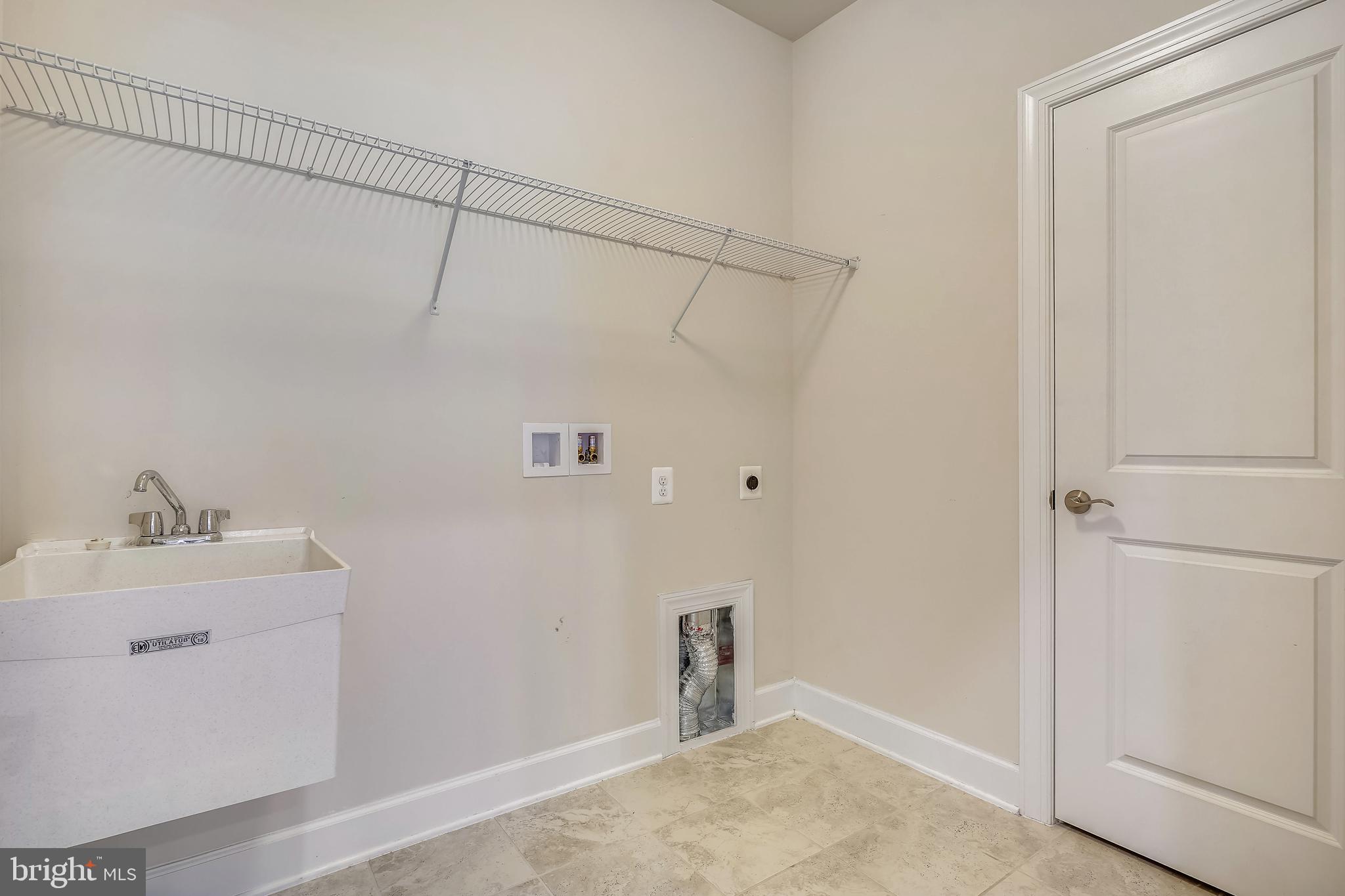 GILES OVERLOOK - Residential