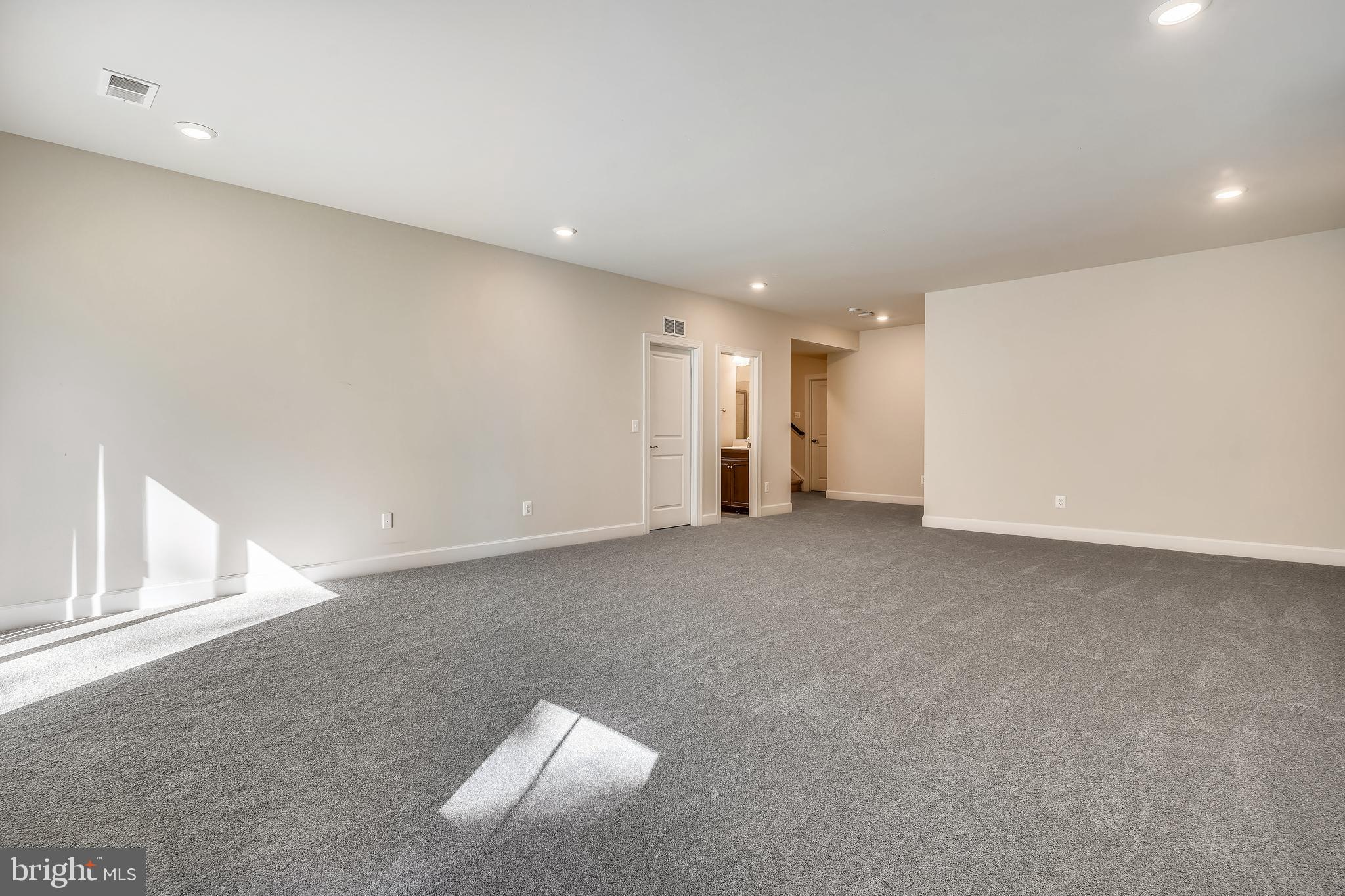 GILES OVERLOOK - Residential