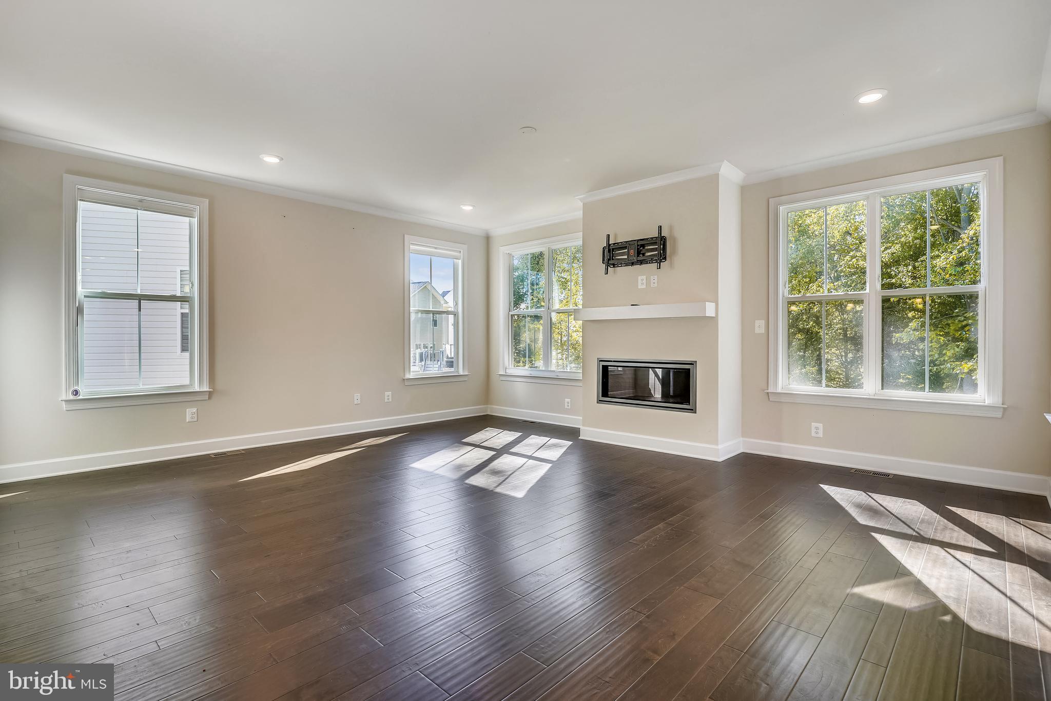 GILES OVERLOOK - Residential