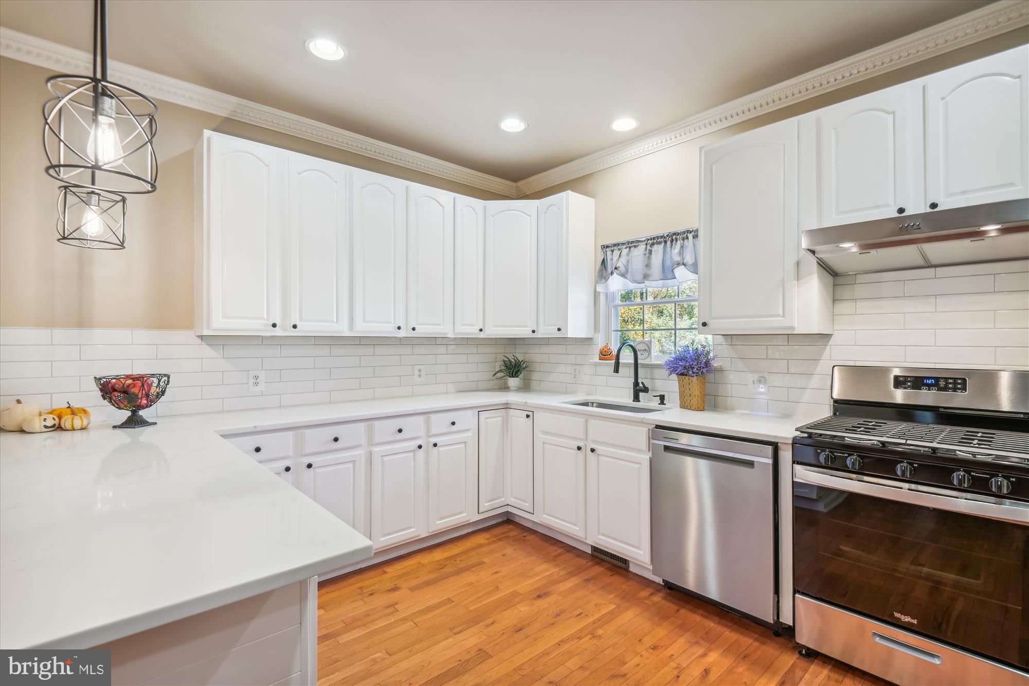 BROOK HILL MANOR - Residential