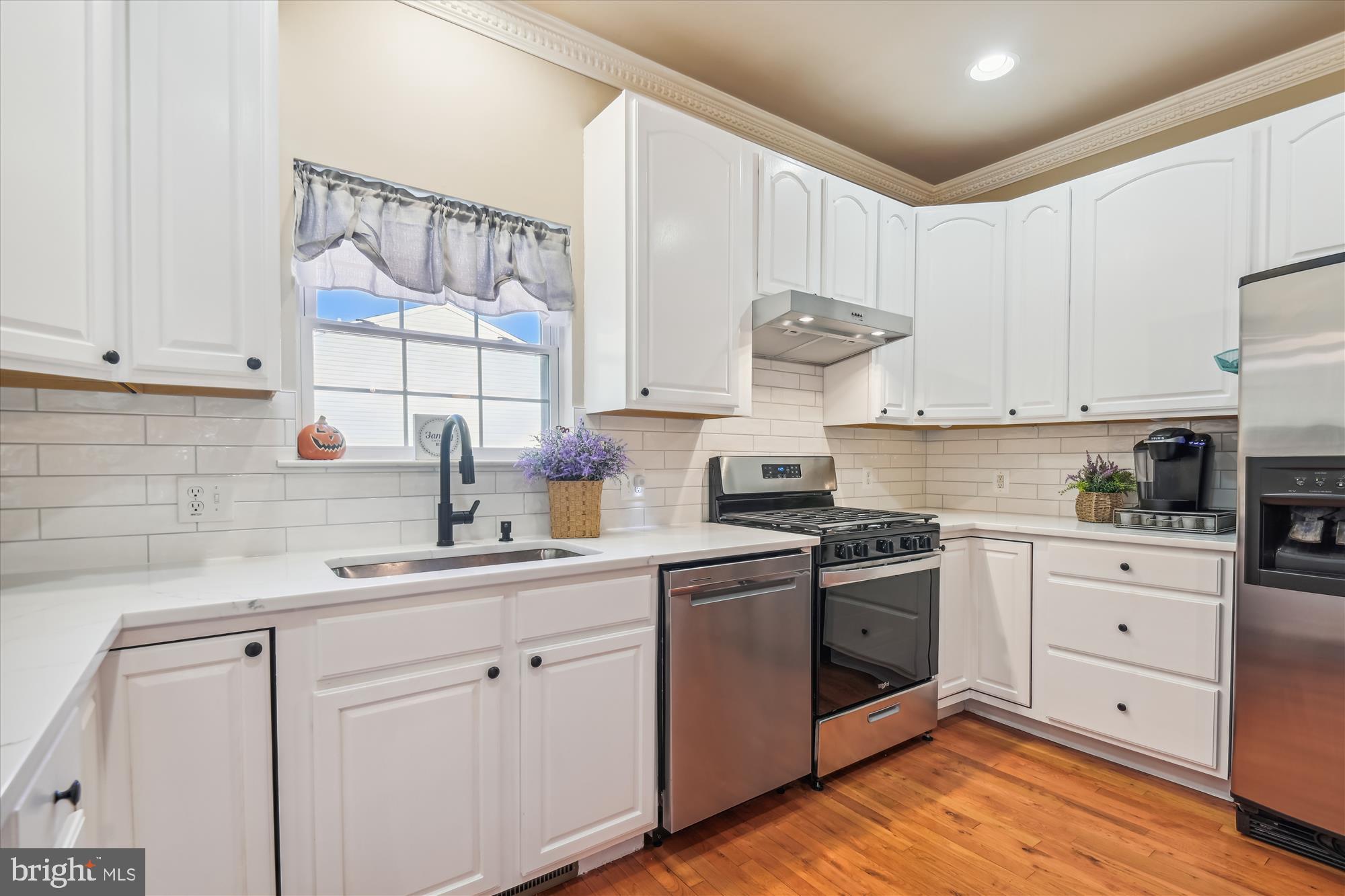 BROOK HILL MANOR - Residential