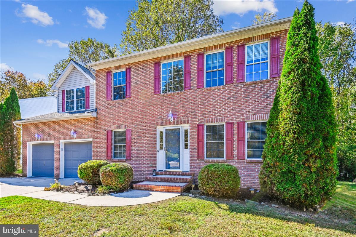 BROOK HILL MANOR - Residential