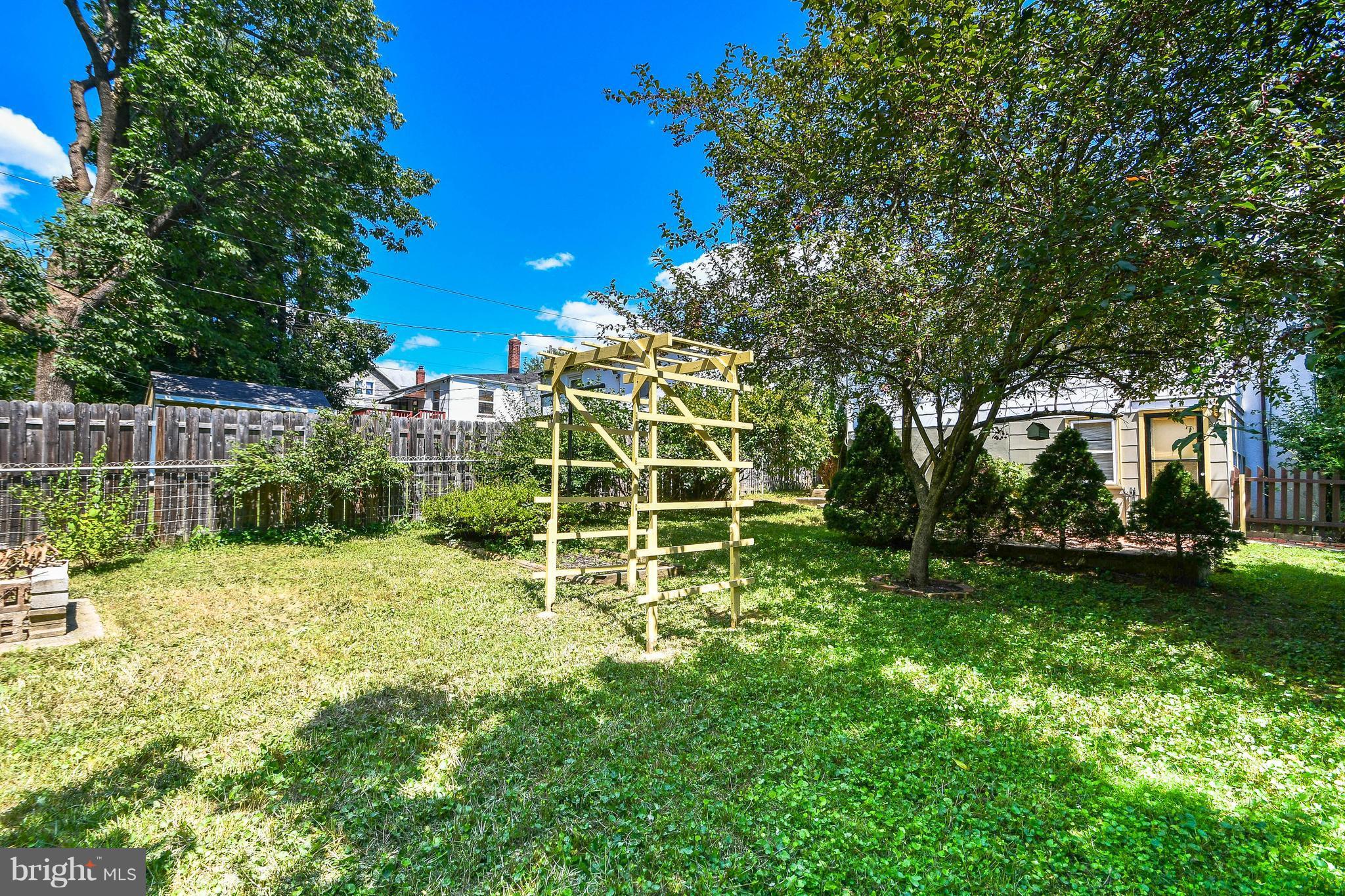 ELMWOOD - Residential