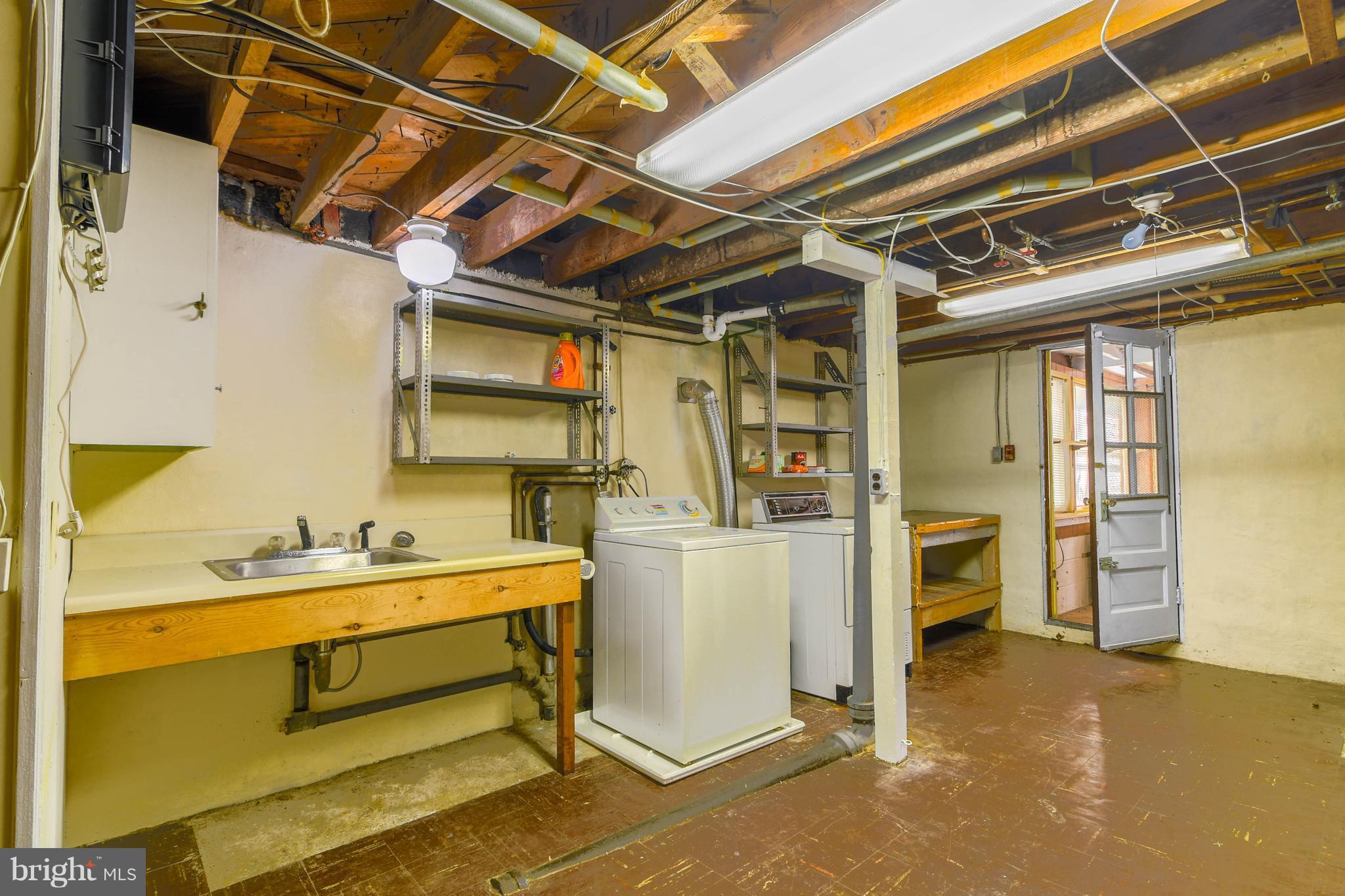 ELMWOOD - Residential