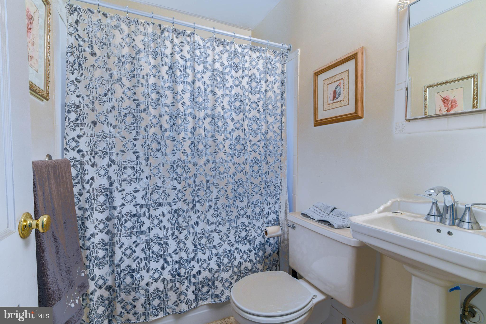 ELMWOOD - Residential