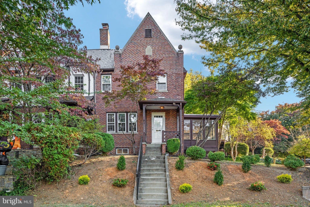 Photo of 1533 Foxhall Road NW, WASHINGTON, DC 20007 (MLS # DCDC2289742)