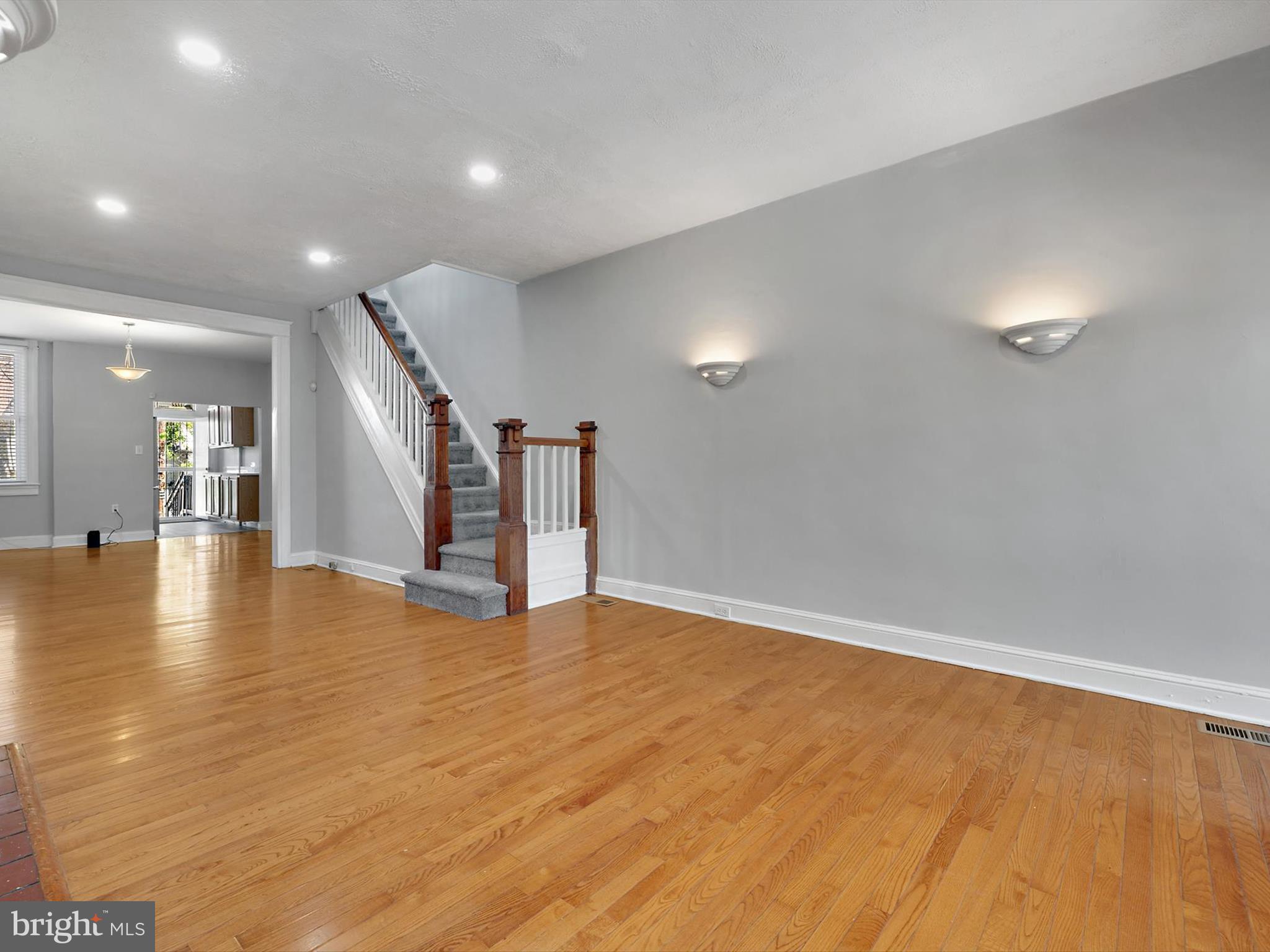 COLD SPRING NEWTOWN - Residential