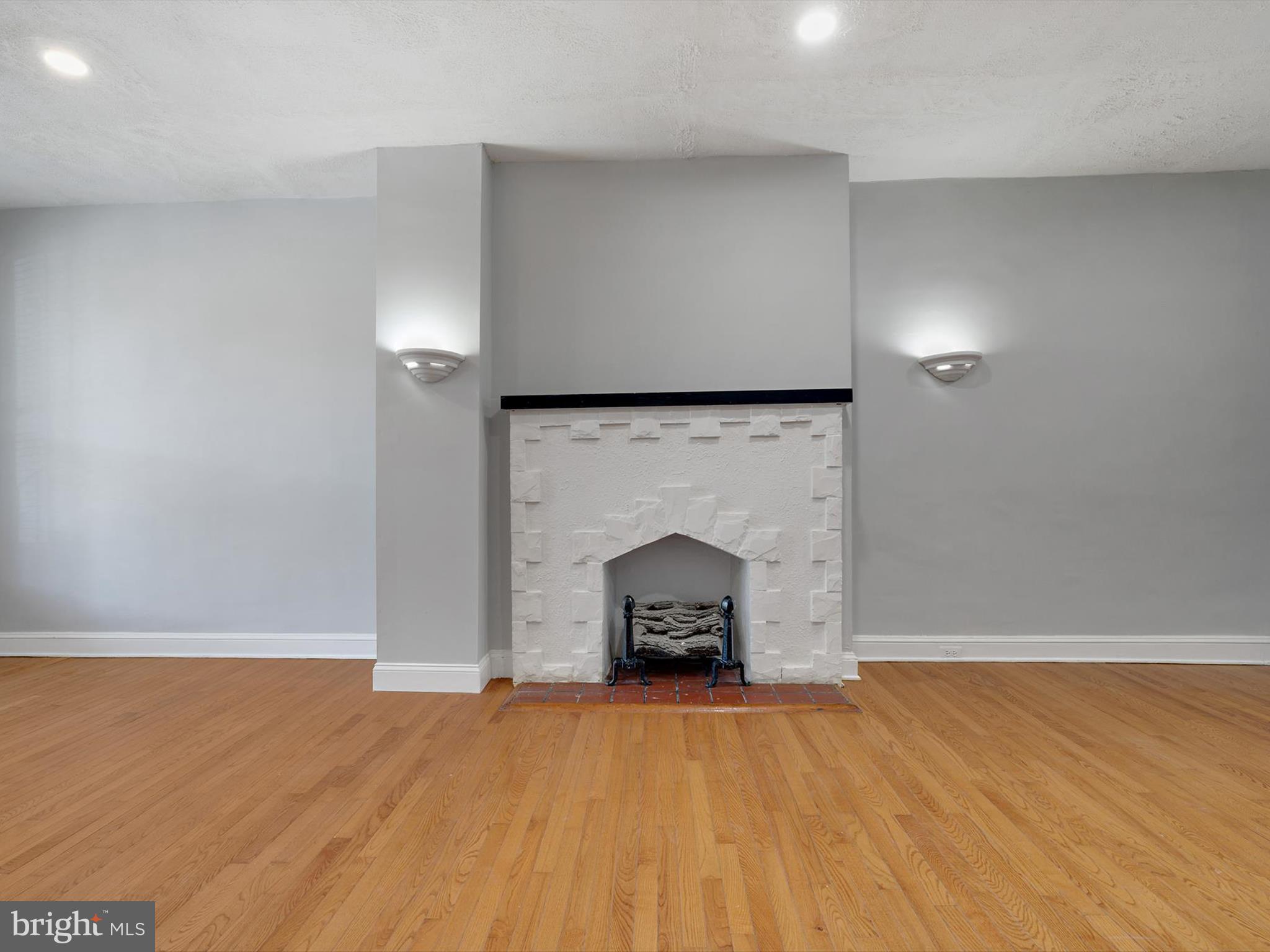 COLD SPRING NEWTOWN - Residential