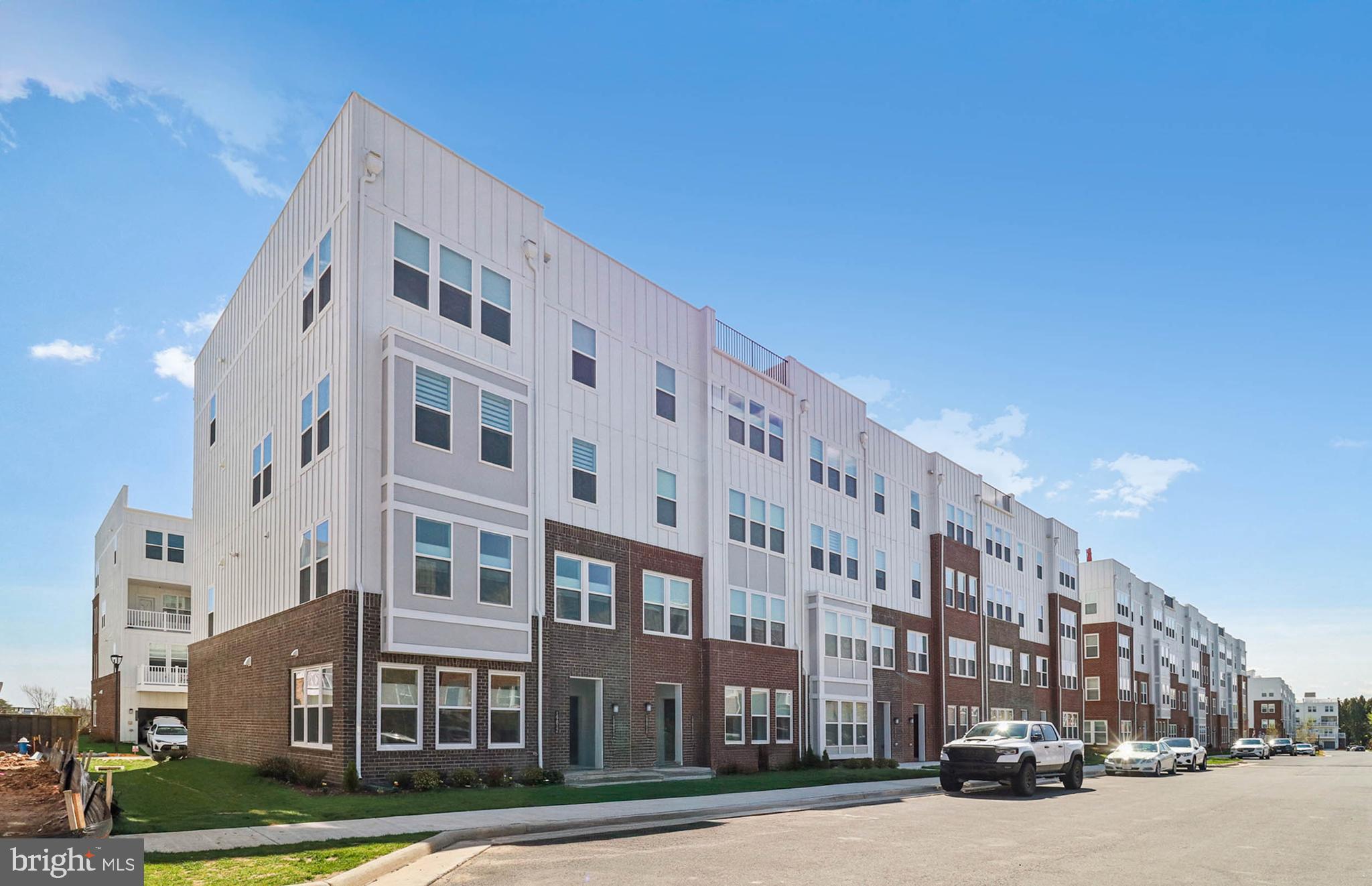 19814 LAVENDER DUST SQUARE