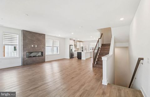 Photo of 19814 Lavender Dust Square, ASHBURN, VA 20147 (MLS # VALO2120932)