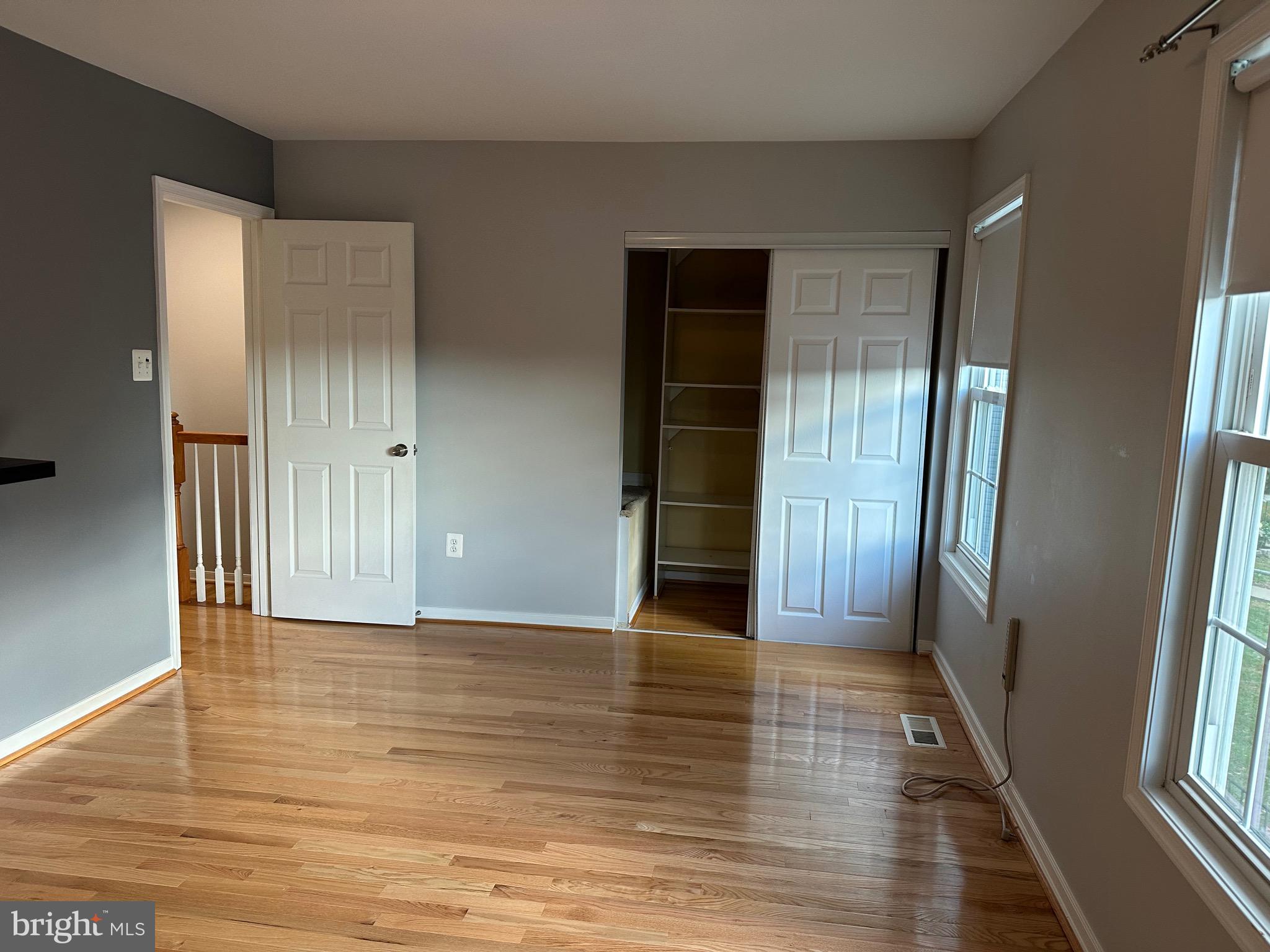 GUNNERS LAKE VILLAGE - Residential Lease