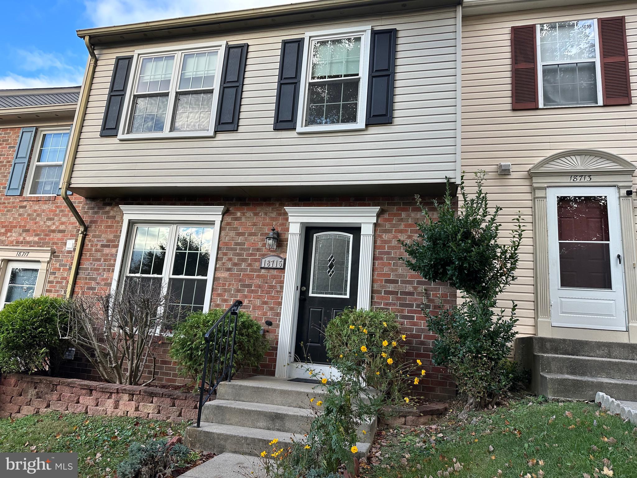 GUNNERS LAKE VILLAGE - Residential Lease