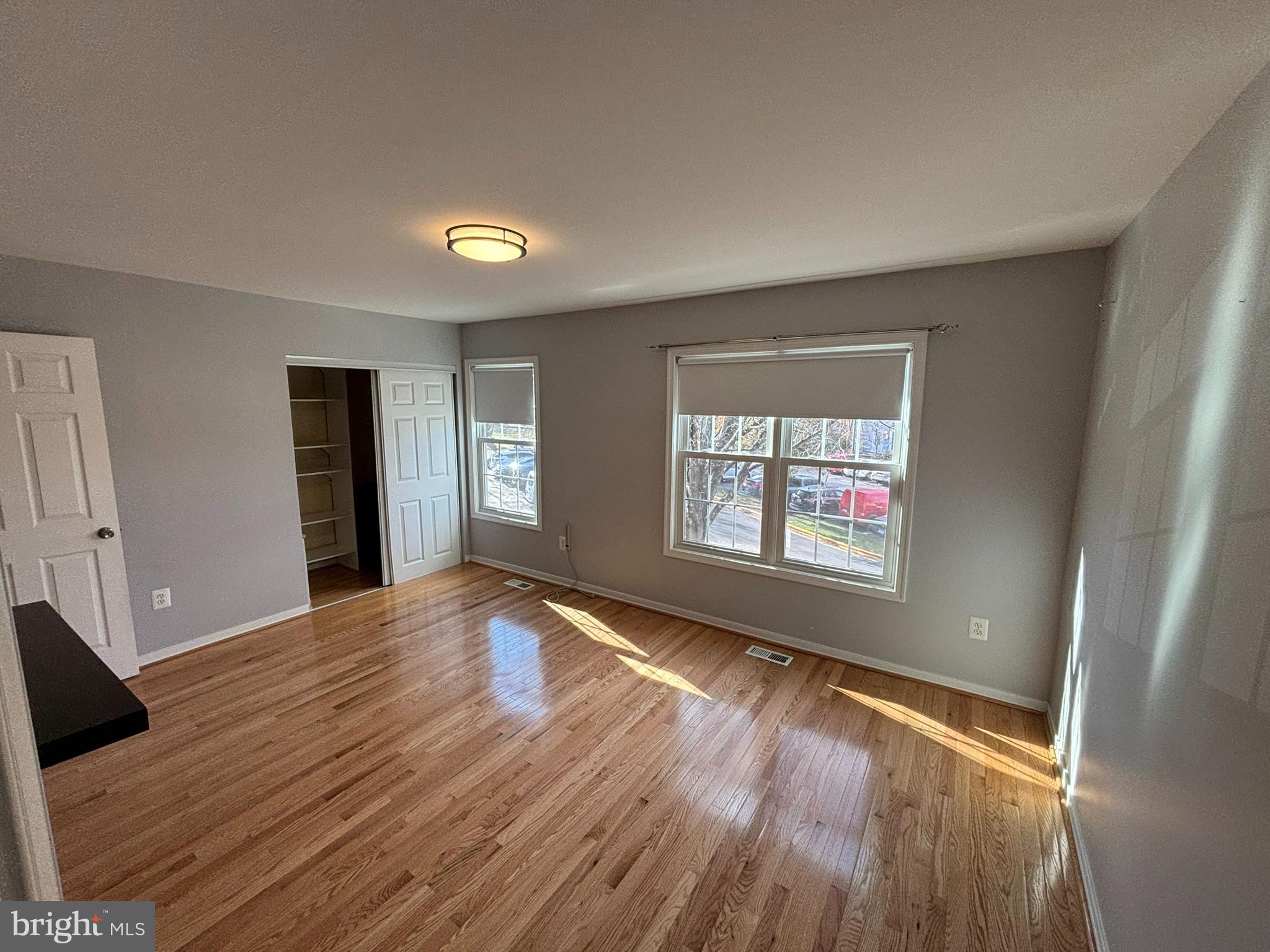 GUNNERS LAKE VILLAGE - Residential Lease