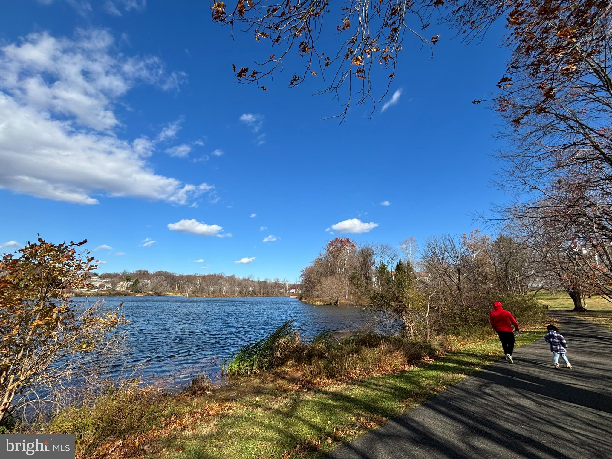 GUNNERS LAKE VILLAGE - Residential Lease