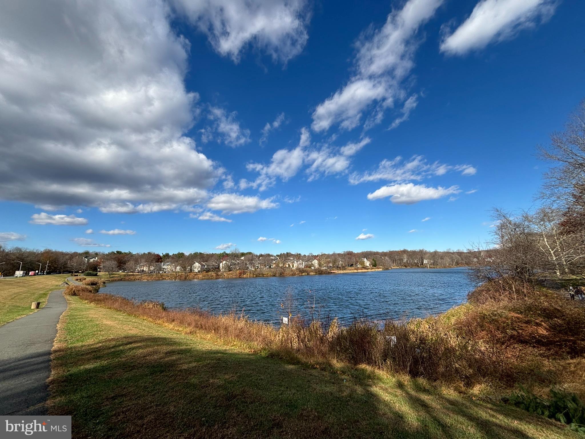 GUNNERS LAKE VILLAGE - Residential Lease