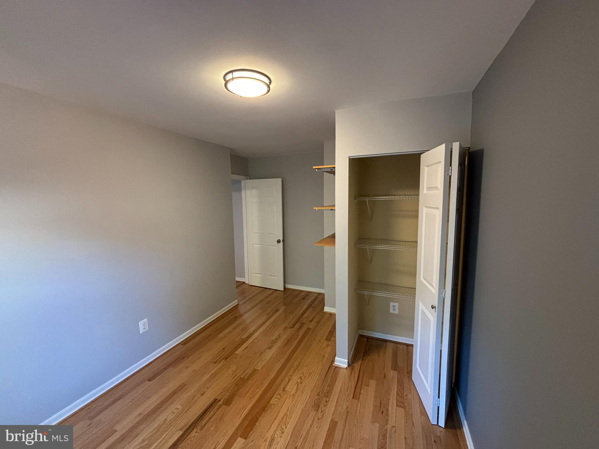 GUNNERS LAKE VILLAGE - Residential Lease