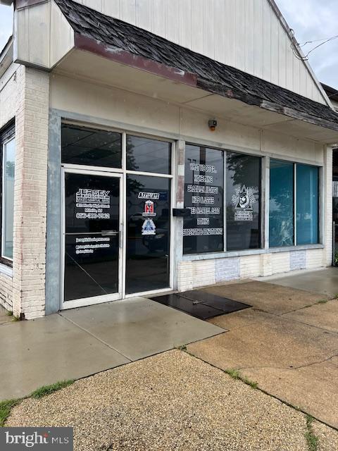 902 N HIGH STREET 902