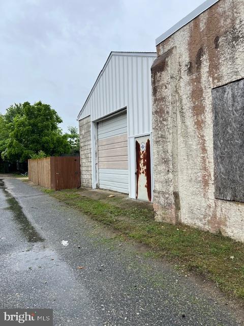 902 N HIGH STREET 902