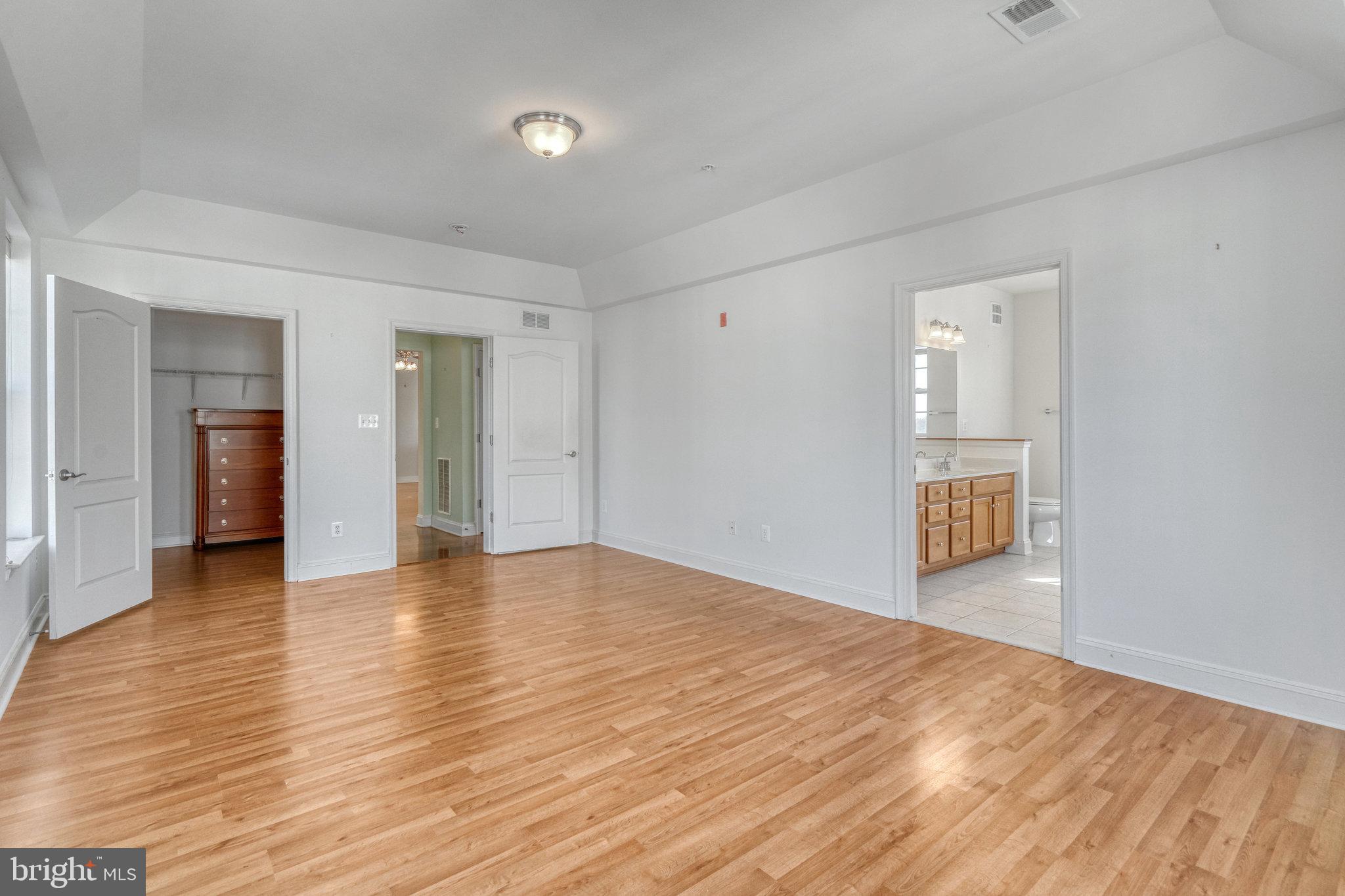 THE GATHERINGS - Residential