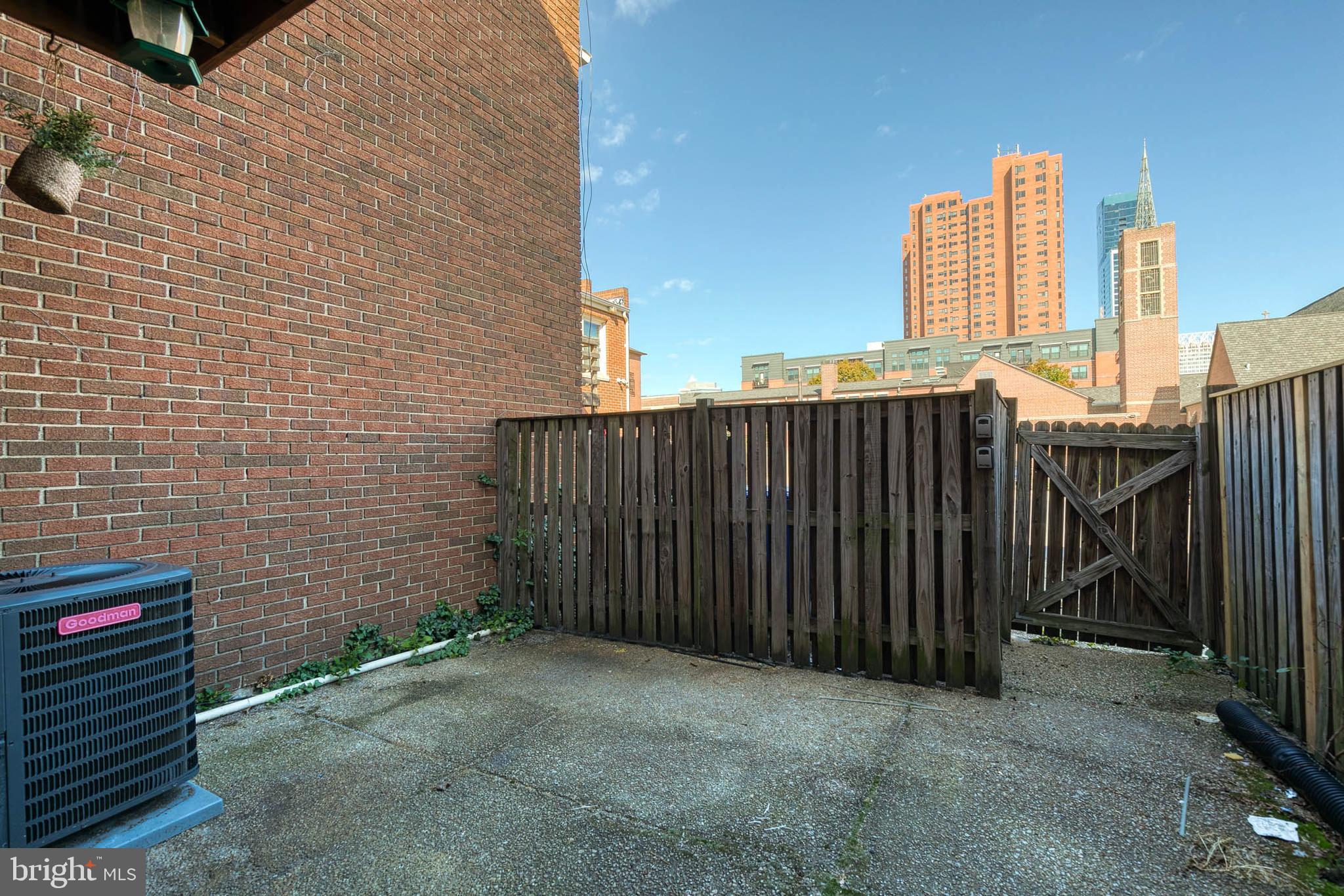 FEDERAL HILL HISTORIC DISTRICT - Residential Lease