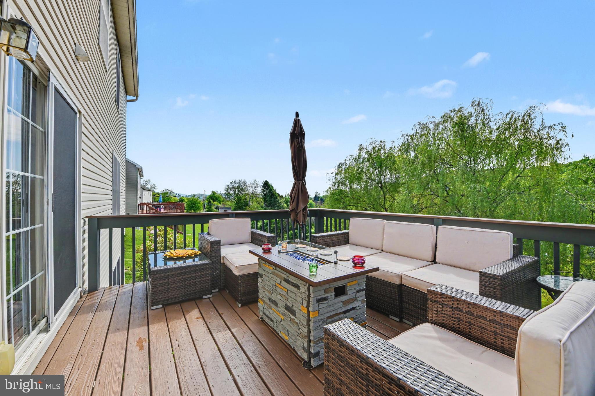 GOVERNORS POINTE - Residential