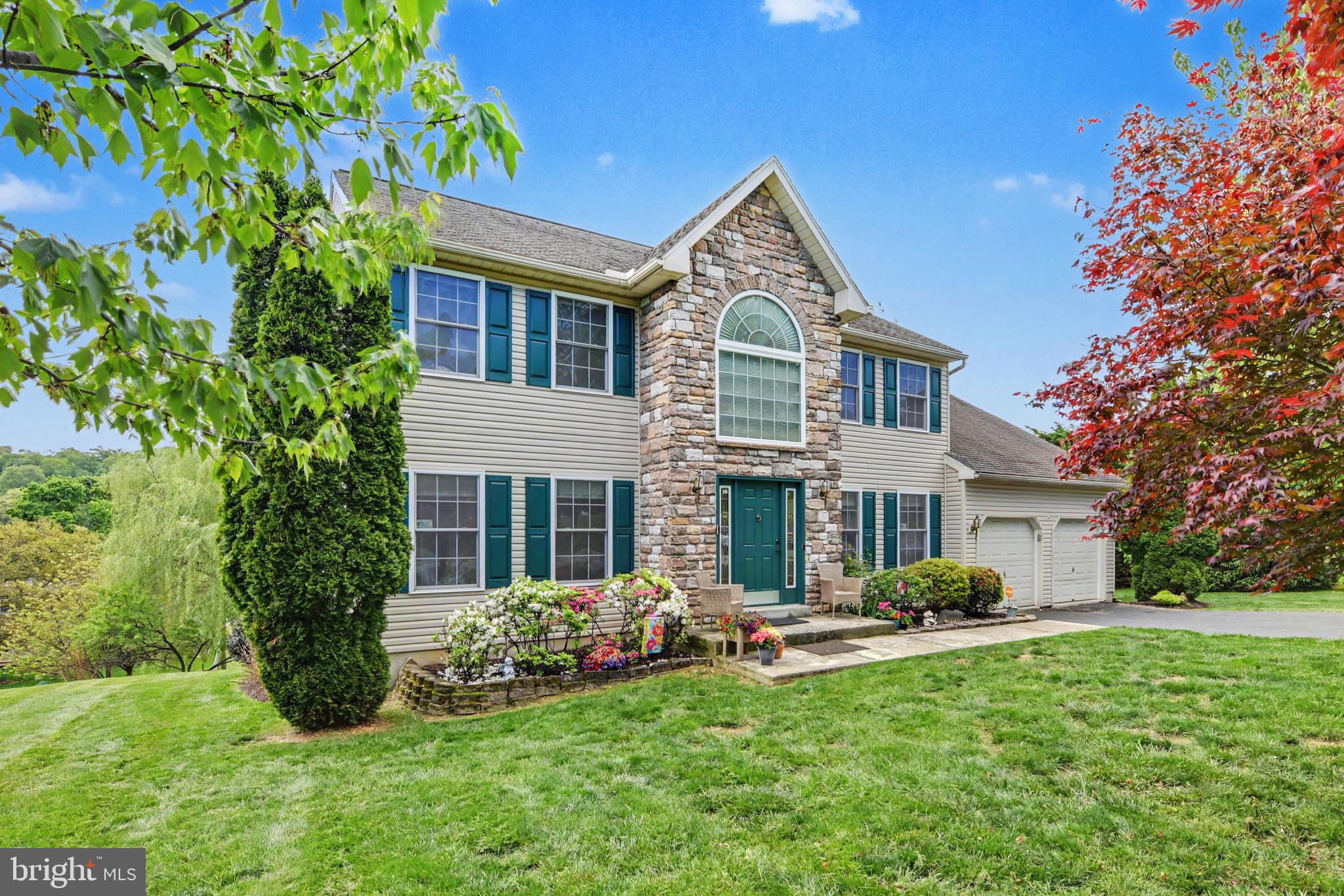 GOVERNORS POINTE - Residential