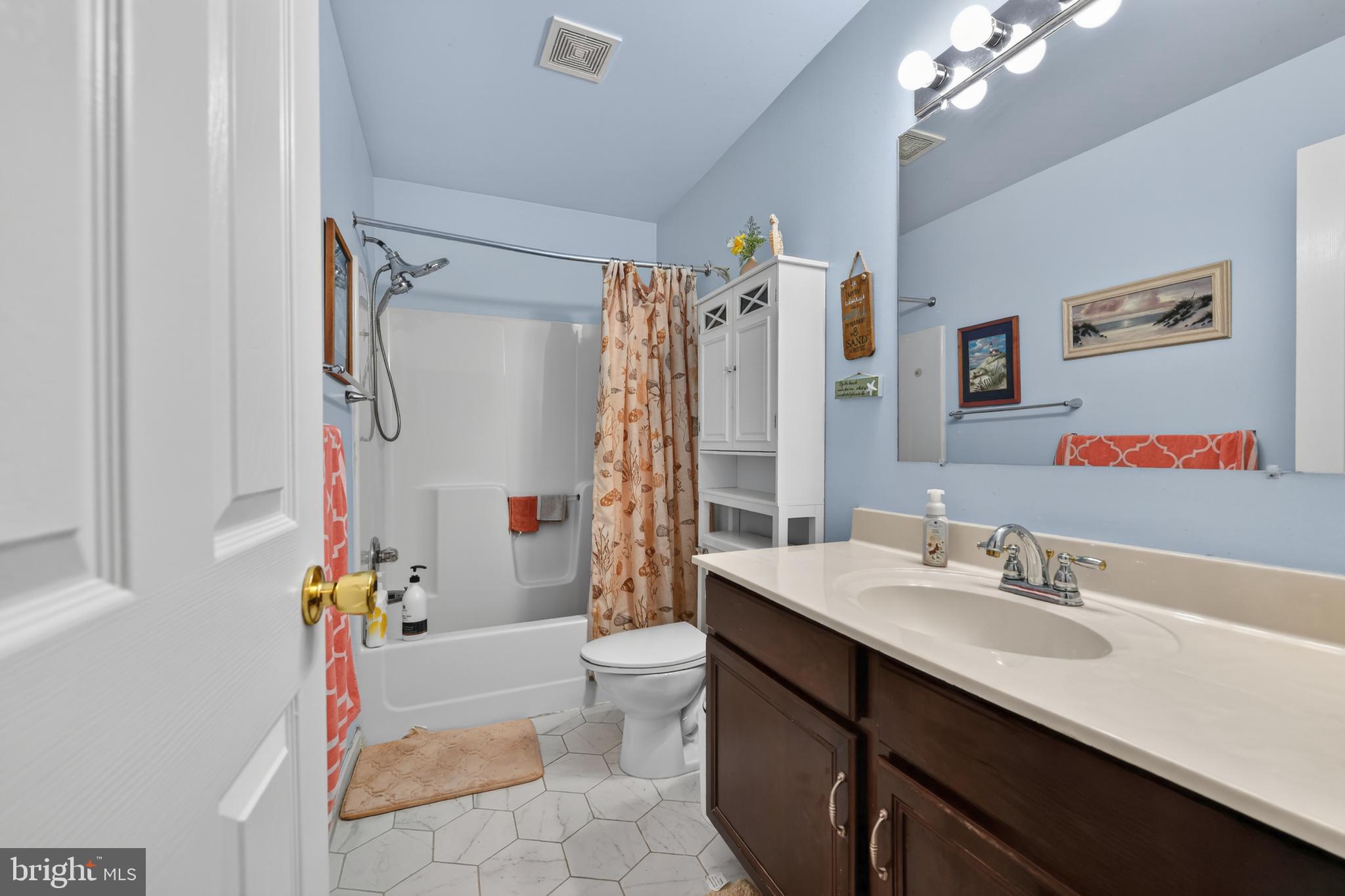 GOVERNORS POINTE - Residential