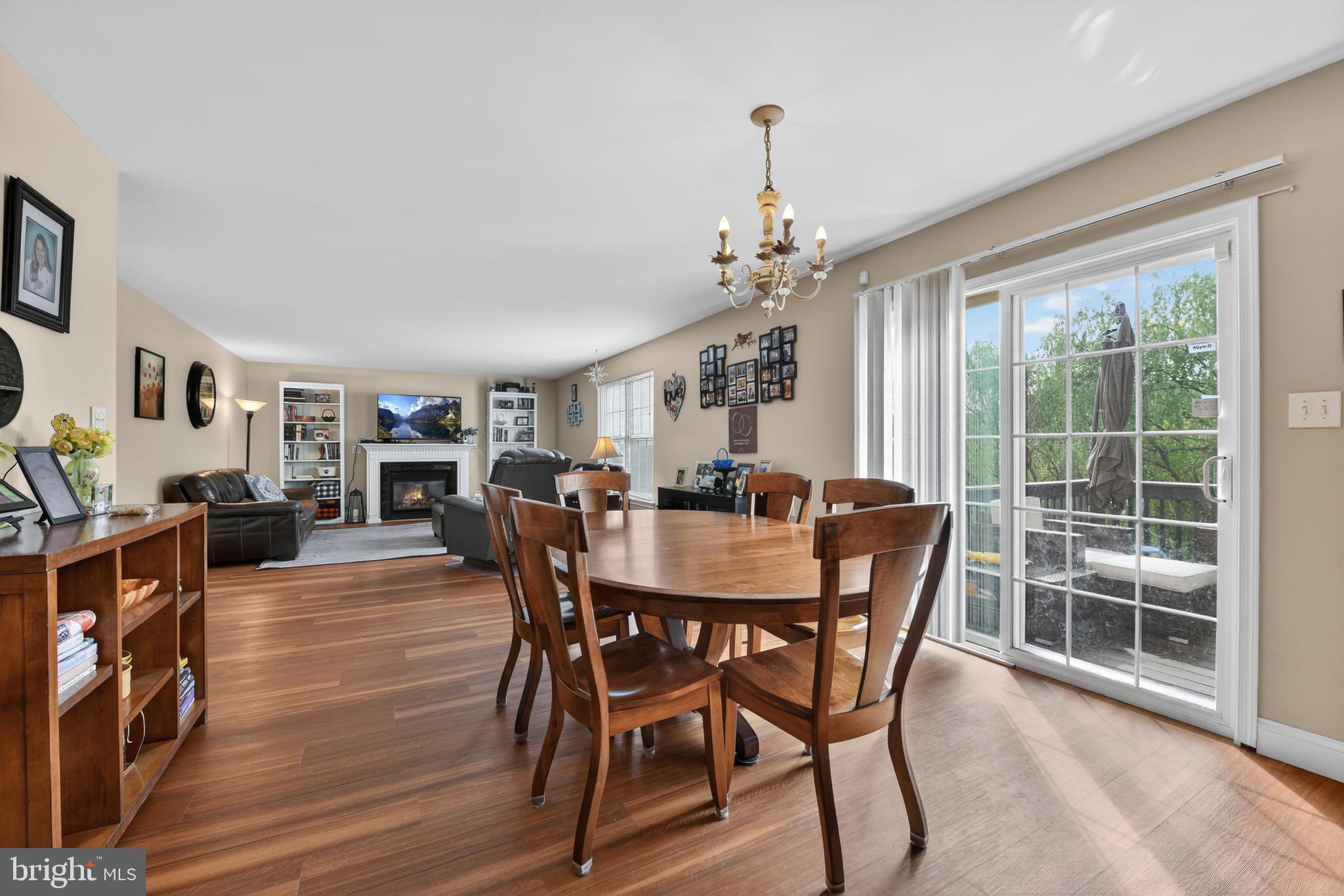 GOVERNORS POINTE - Residential