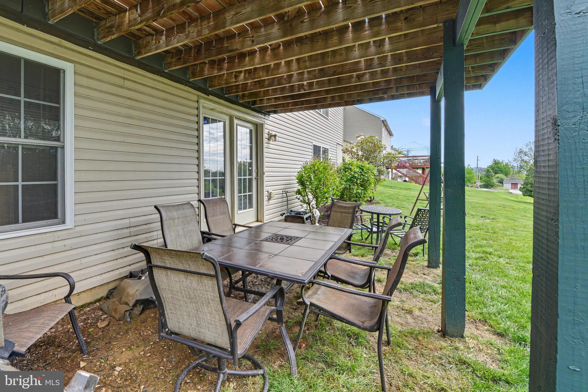 GOVERNORS POINTE - Residential