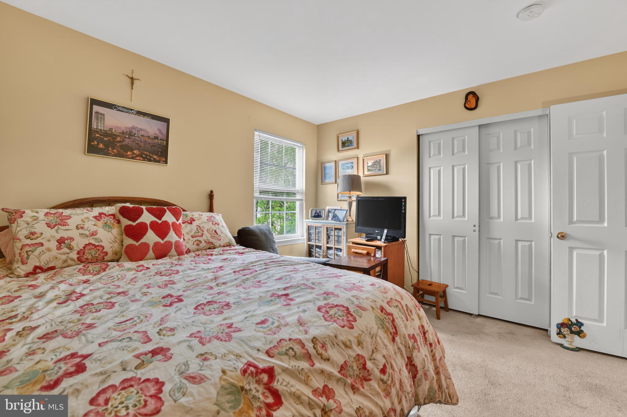 GOVERNORS POINTE - Residential