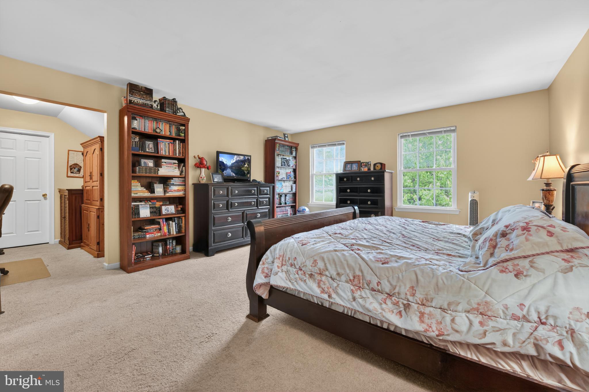 GOVERNORS POINTE - Residential