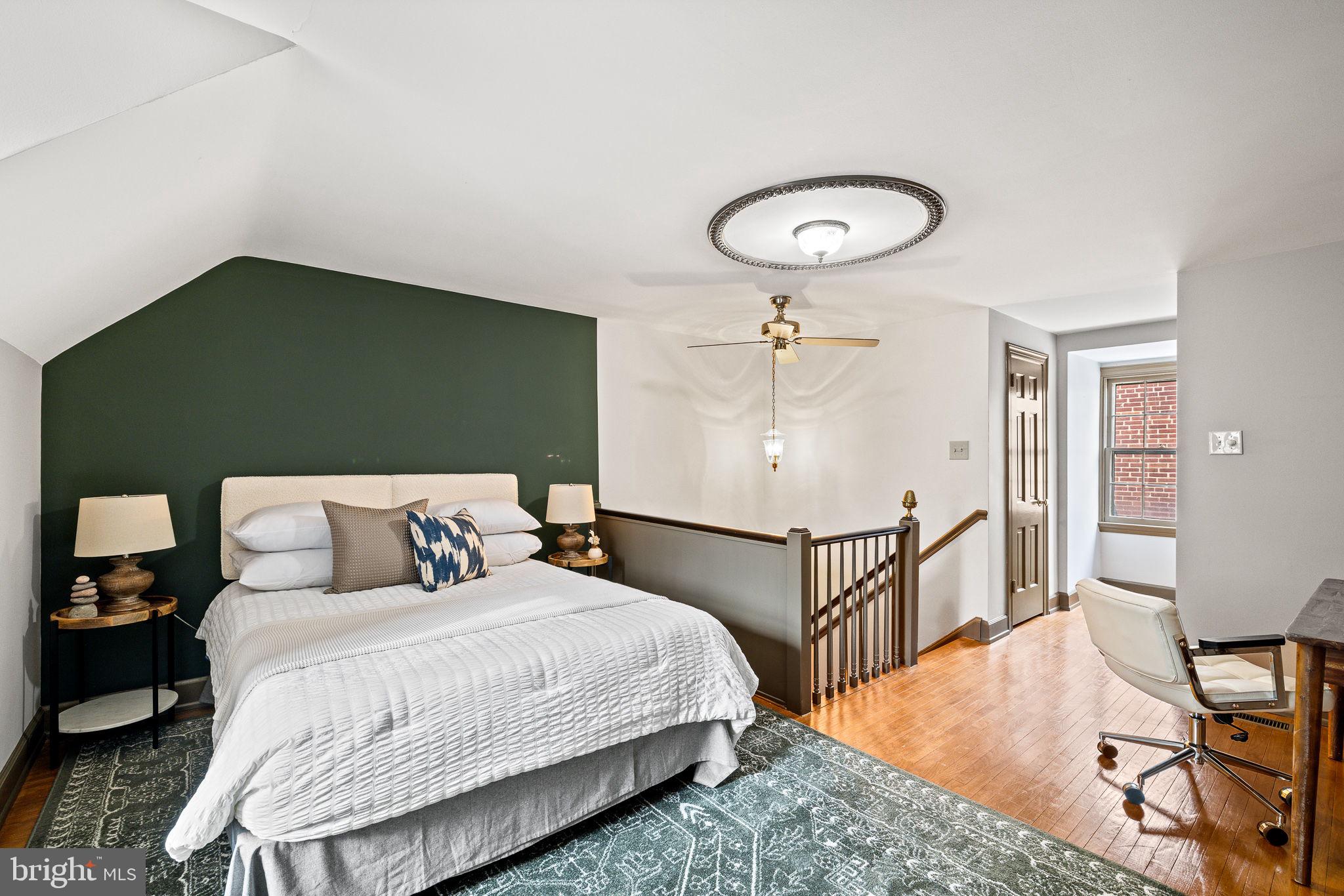 SOCIETY HILL - Residential