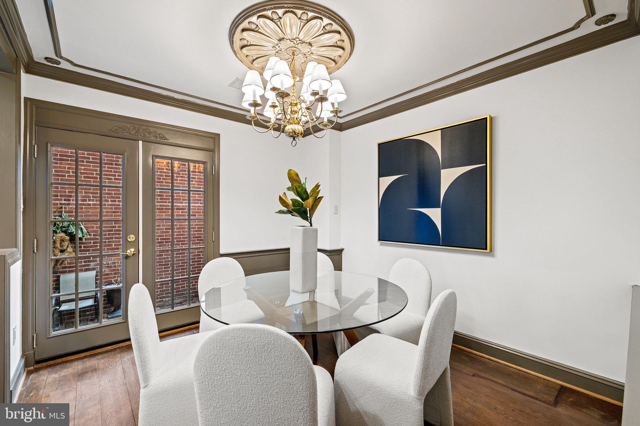 SOCIETY HILL - Residential