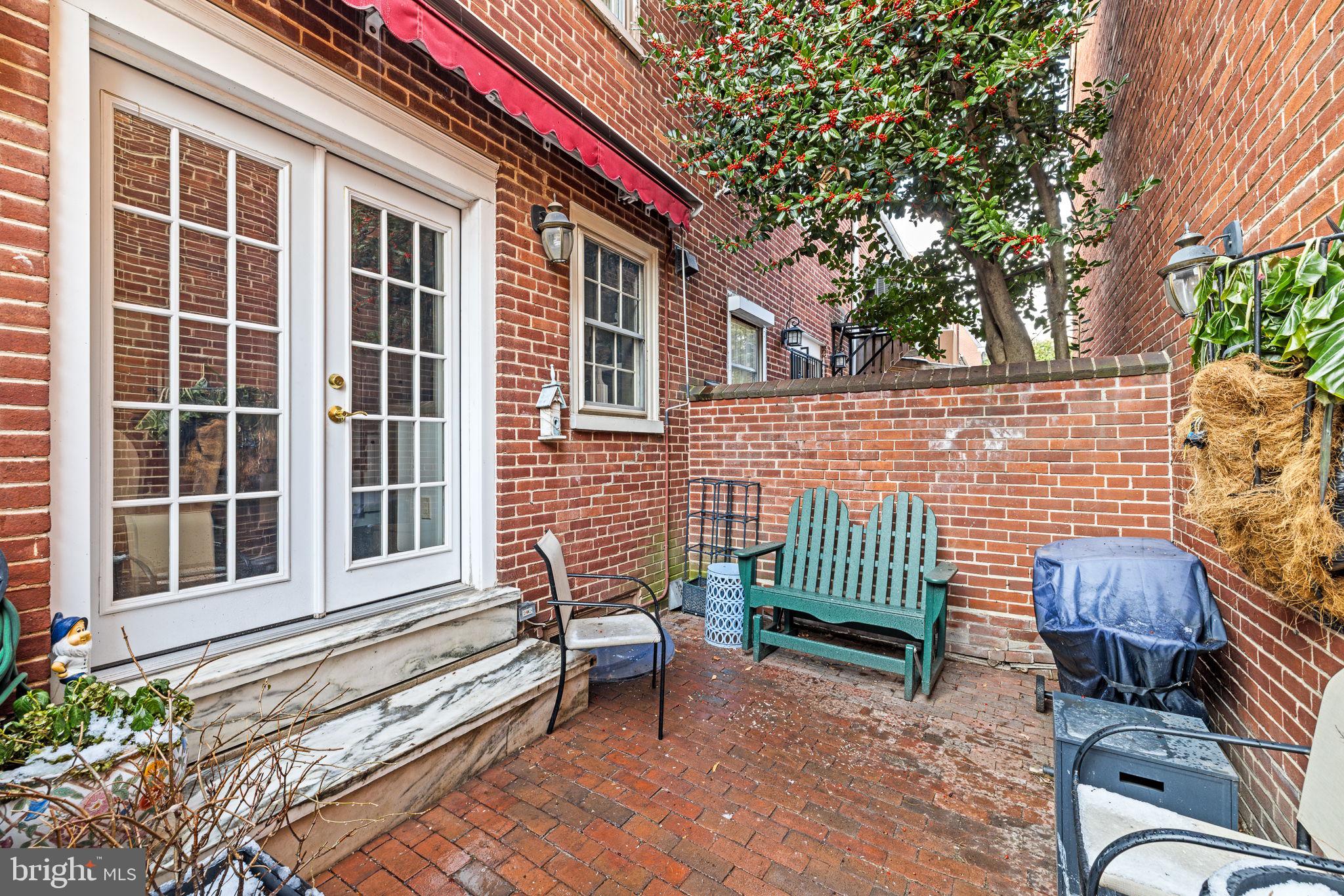 SOCIETY HILL - Residential