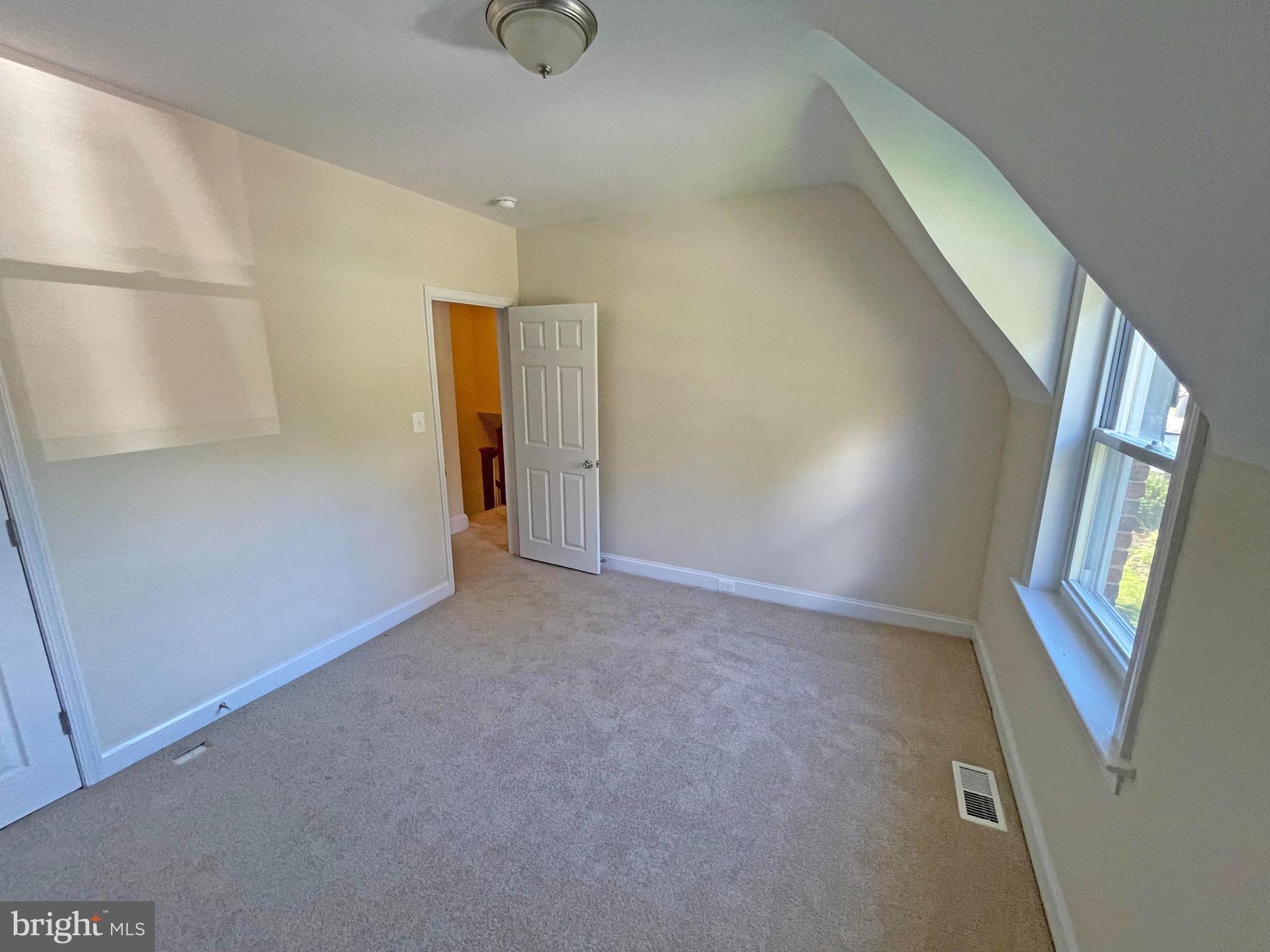 EAST ARLINGTON - Residential