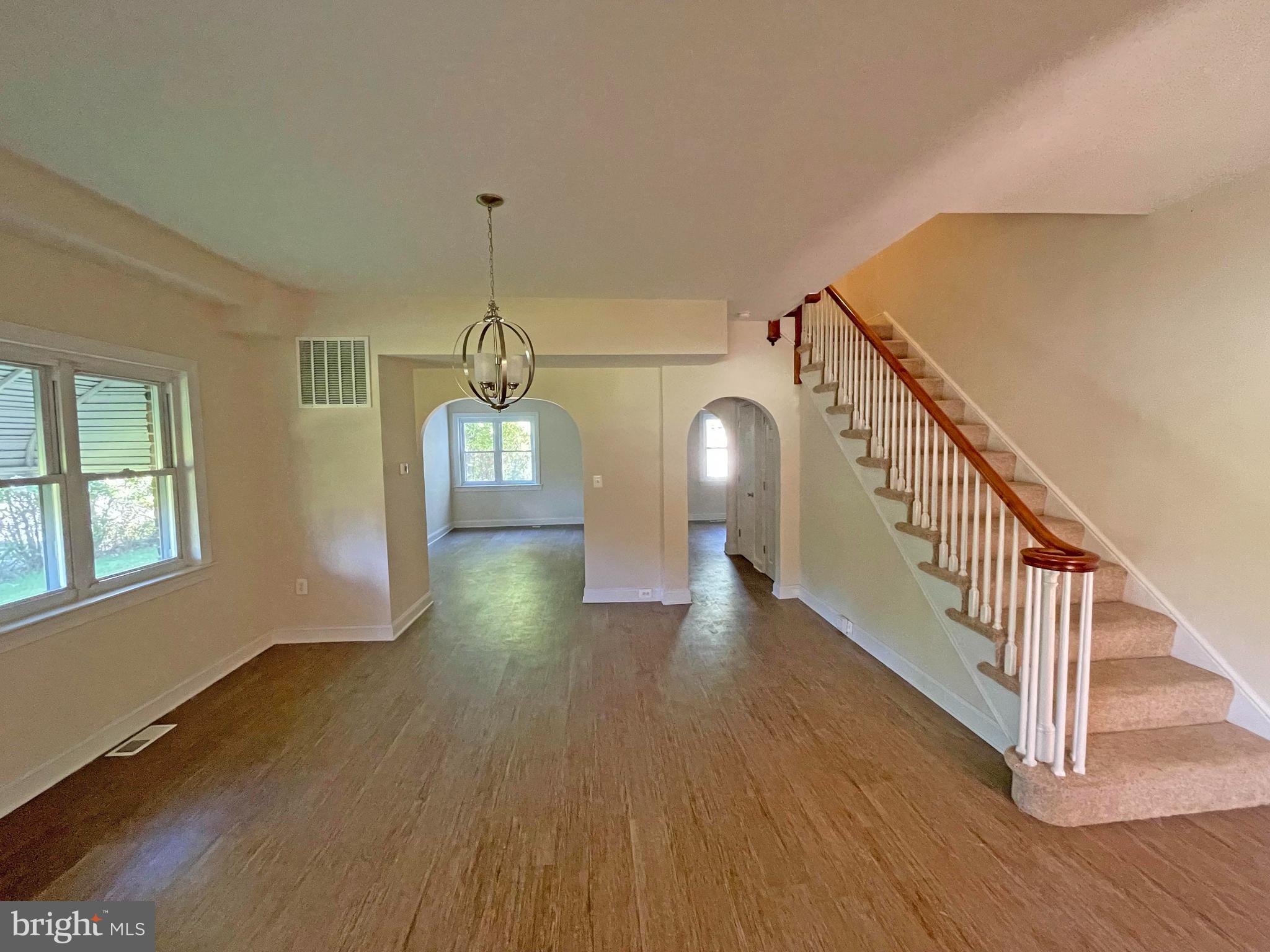 EAST ARLINGTON - Residential