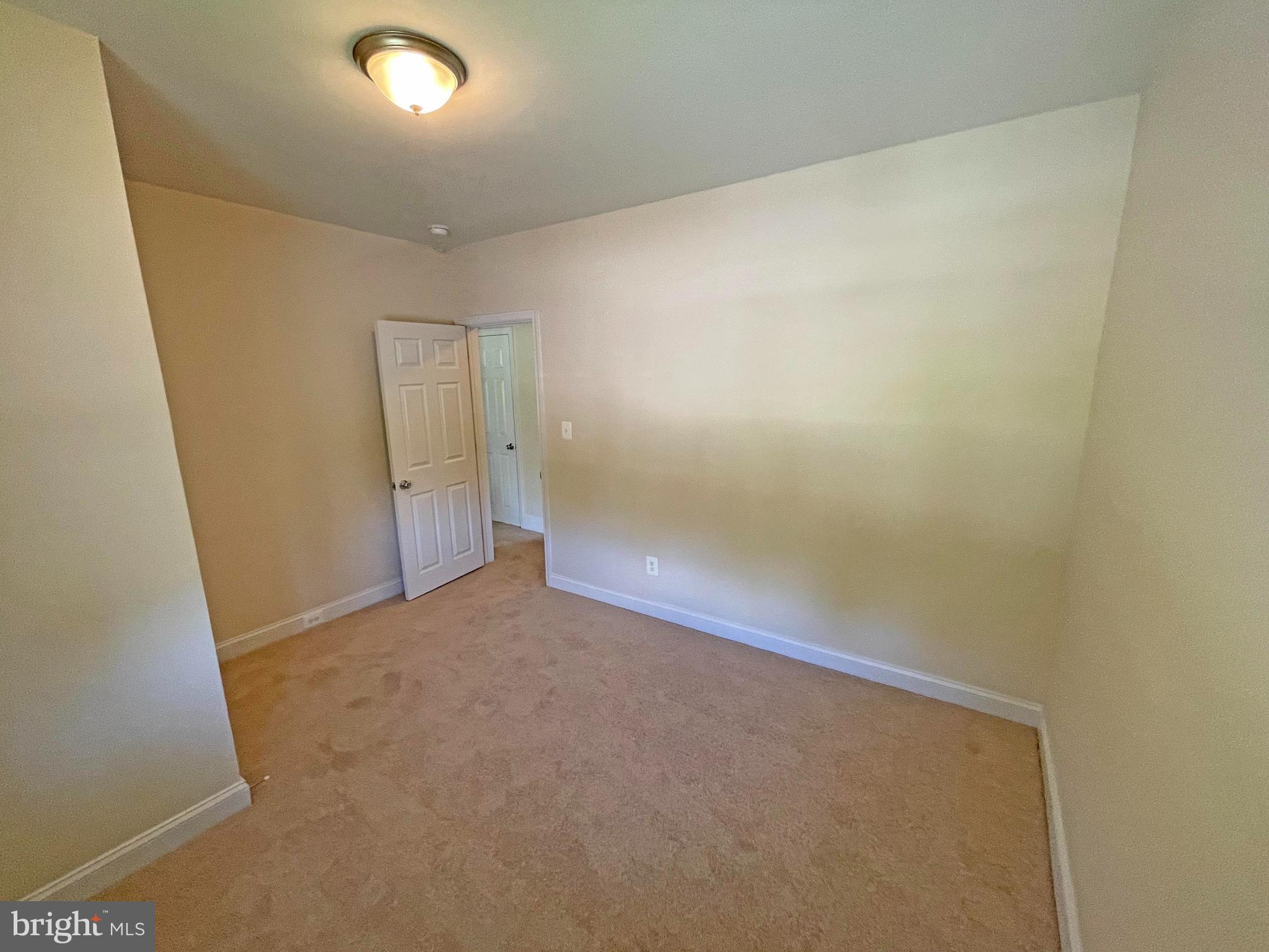 EAST ARLINGTON - Residential