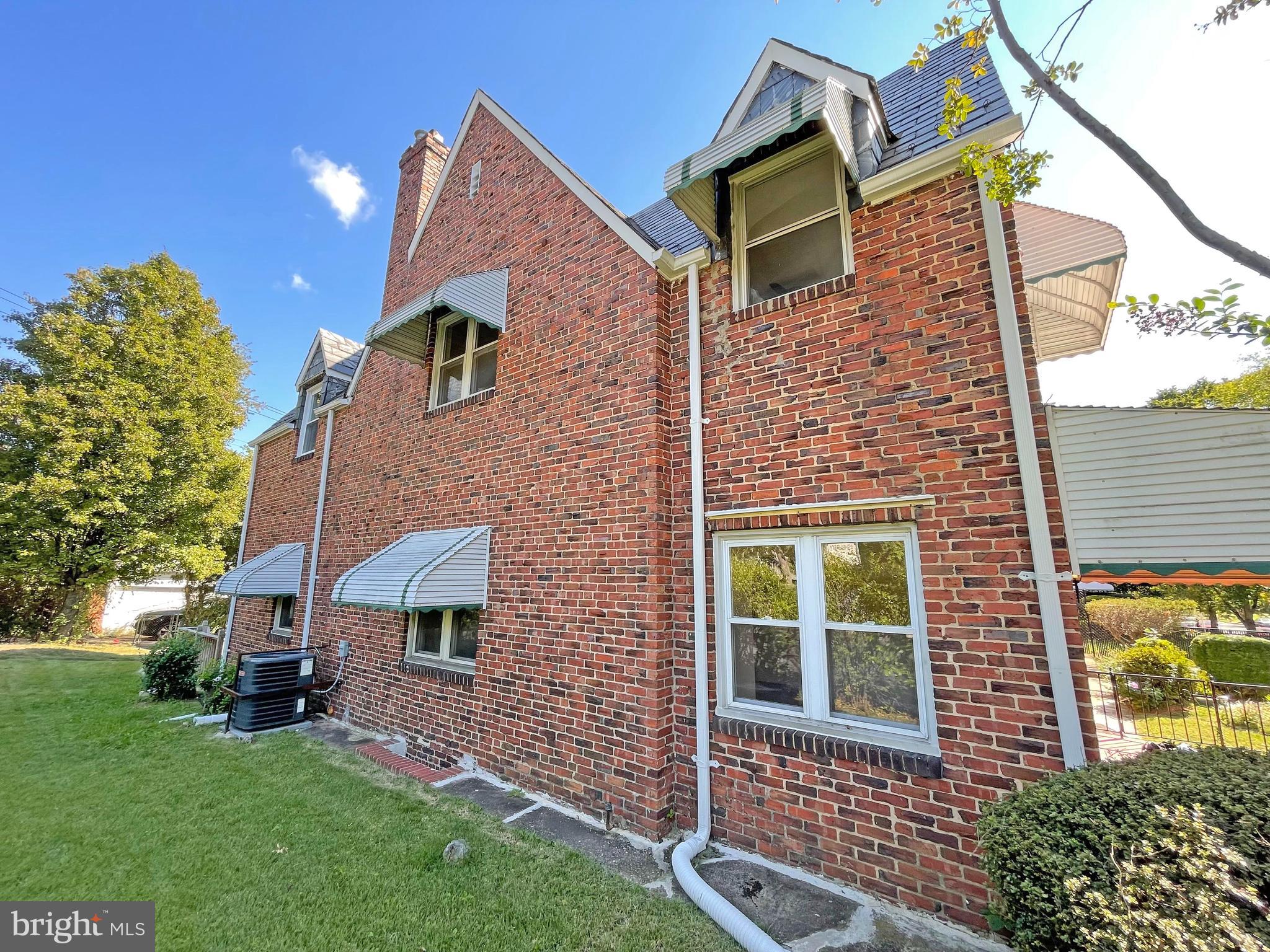 EAST ARLINGTON - Residential