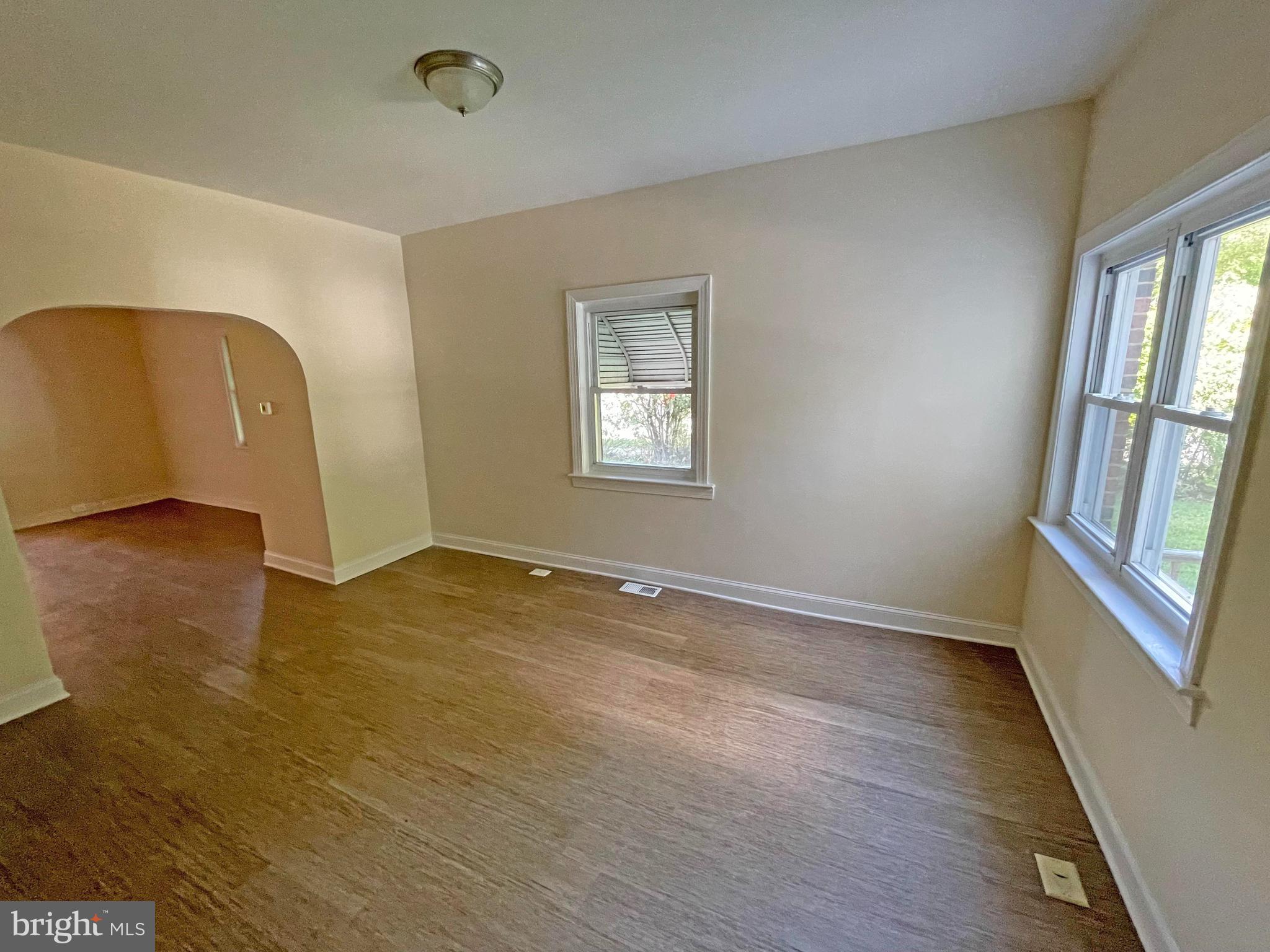 EAST ARLINGTON - Residential