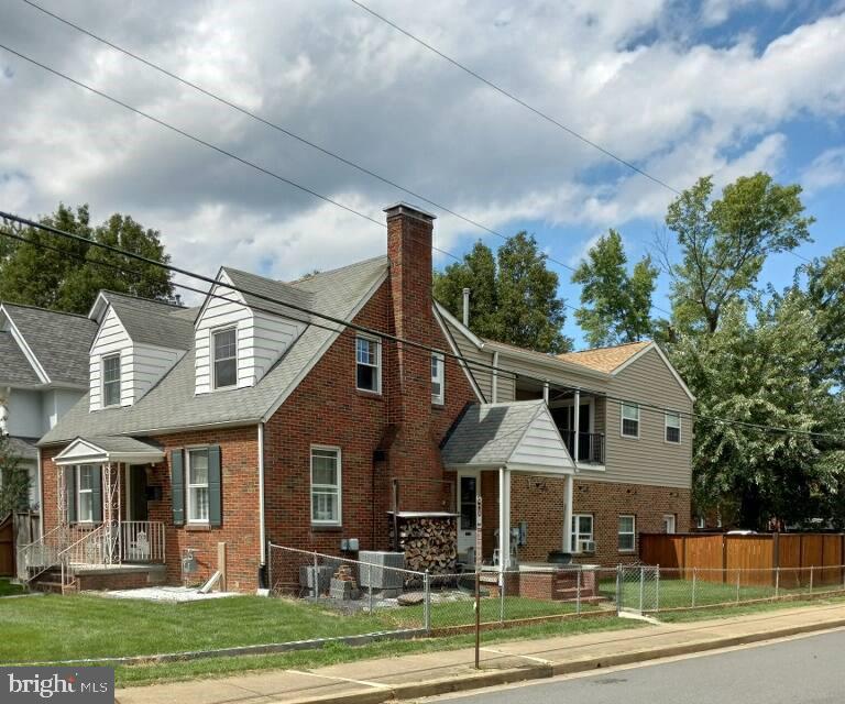 ADDISON HEIGHTS - Residential Lease