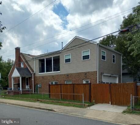 ADDISON HEIGHTS - Residential Lease