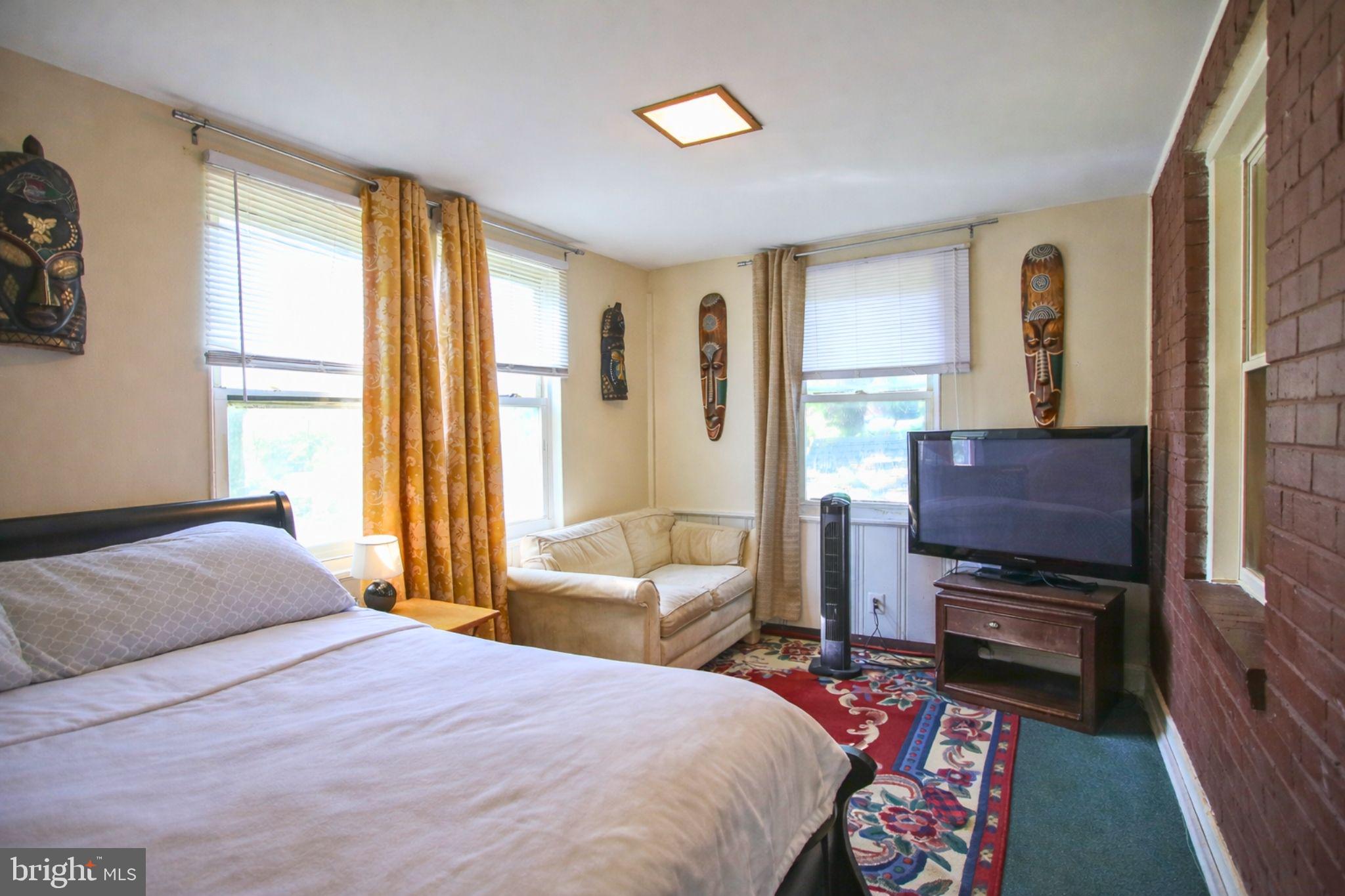 HILLCREST HEIGHTS - Residential