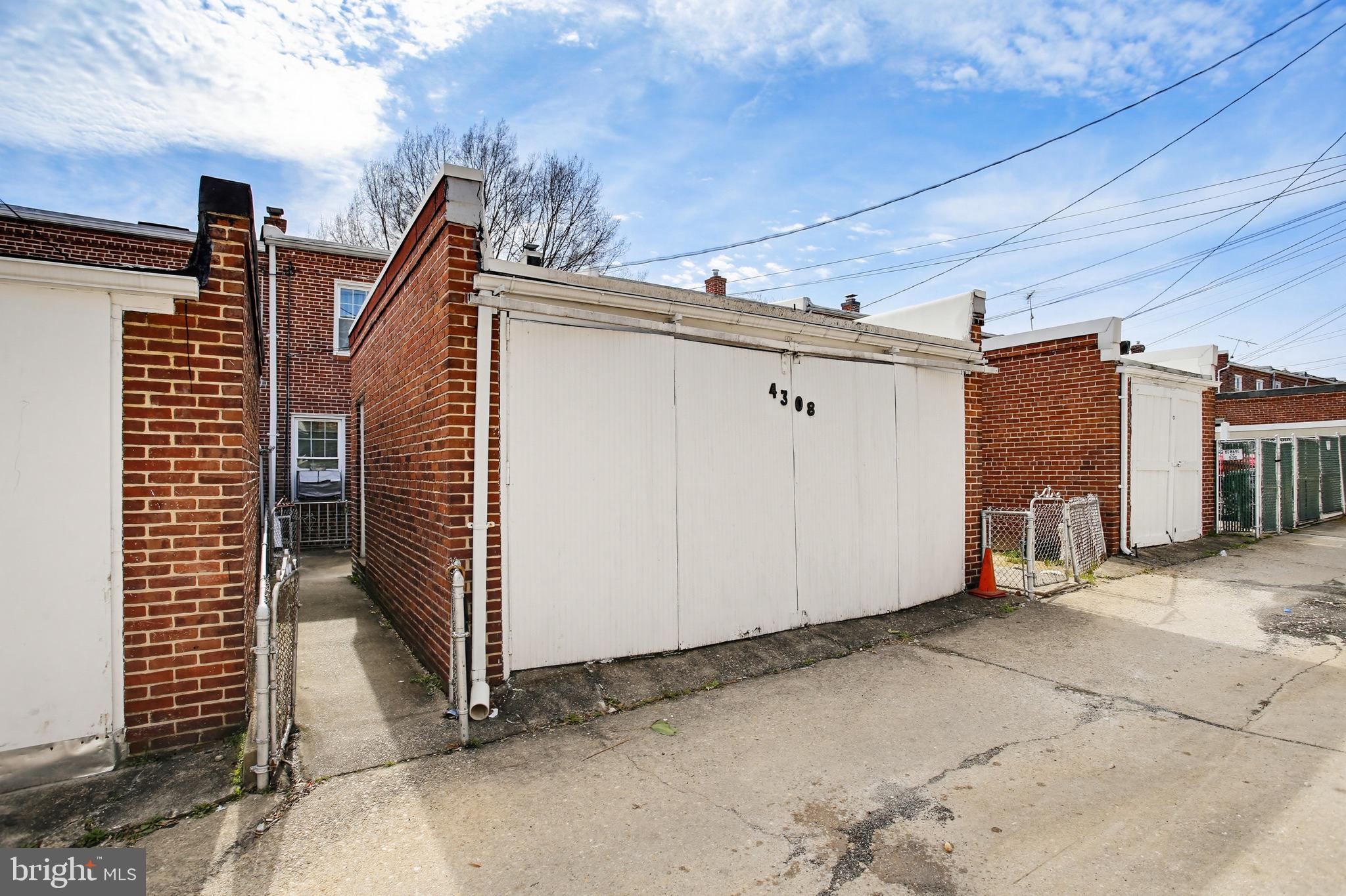 PARKSIDE - Residential