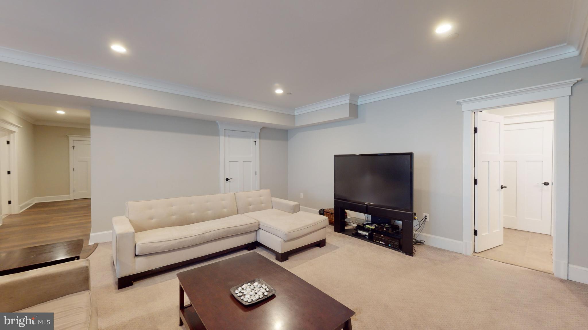 BRADLEY HILLS - Residential